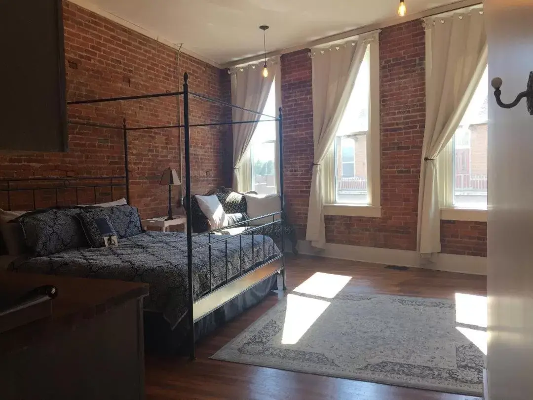 Bed in Eighteen-Ninety Sleepover Bed in Eighteen-Ninety Sleepover