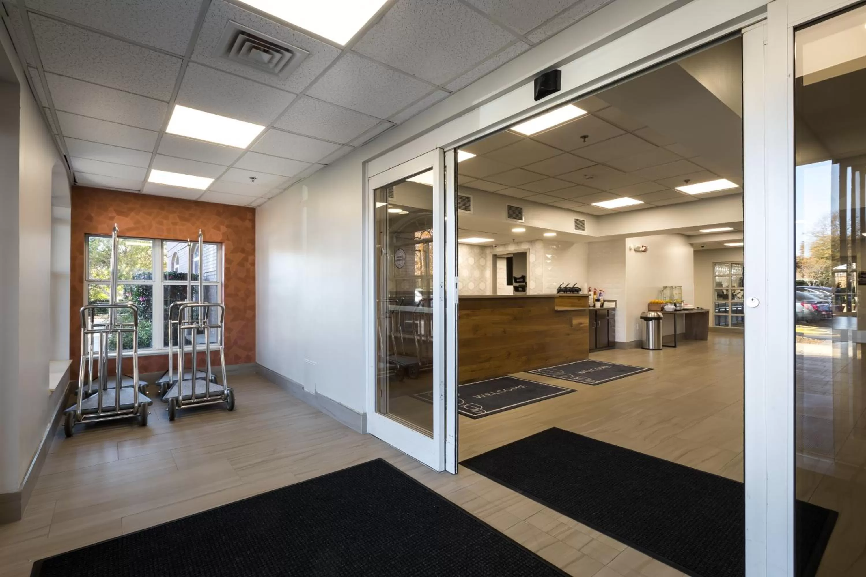 Lobby or reception in Country Inn & Suites by Radisson, Lake Norman Huntersville, NC