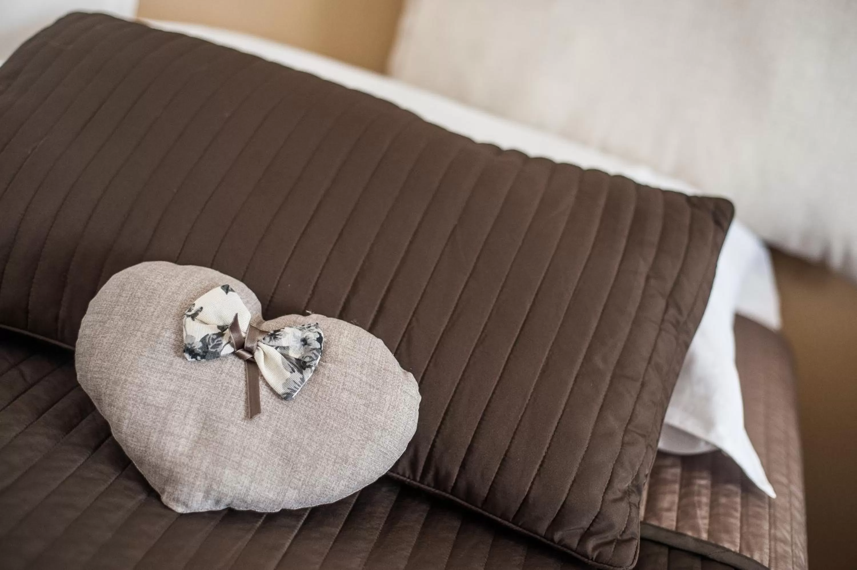 Decorative detail, Bed in Pompei Suite