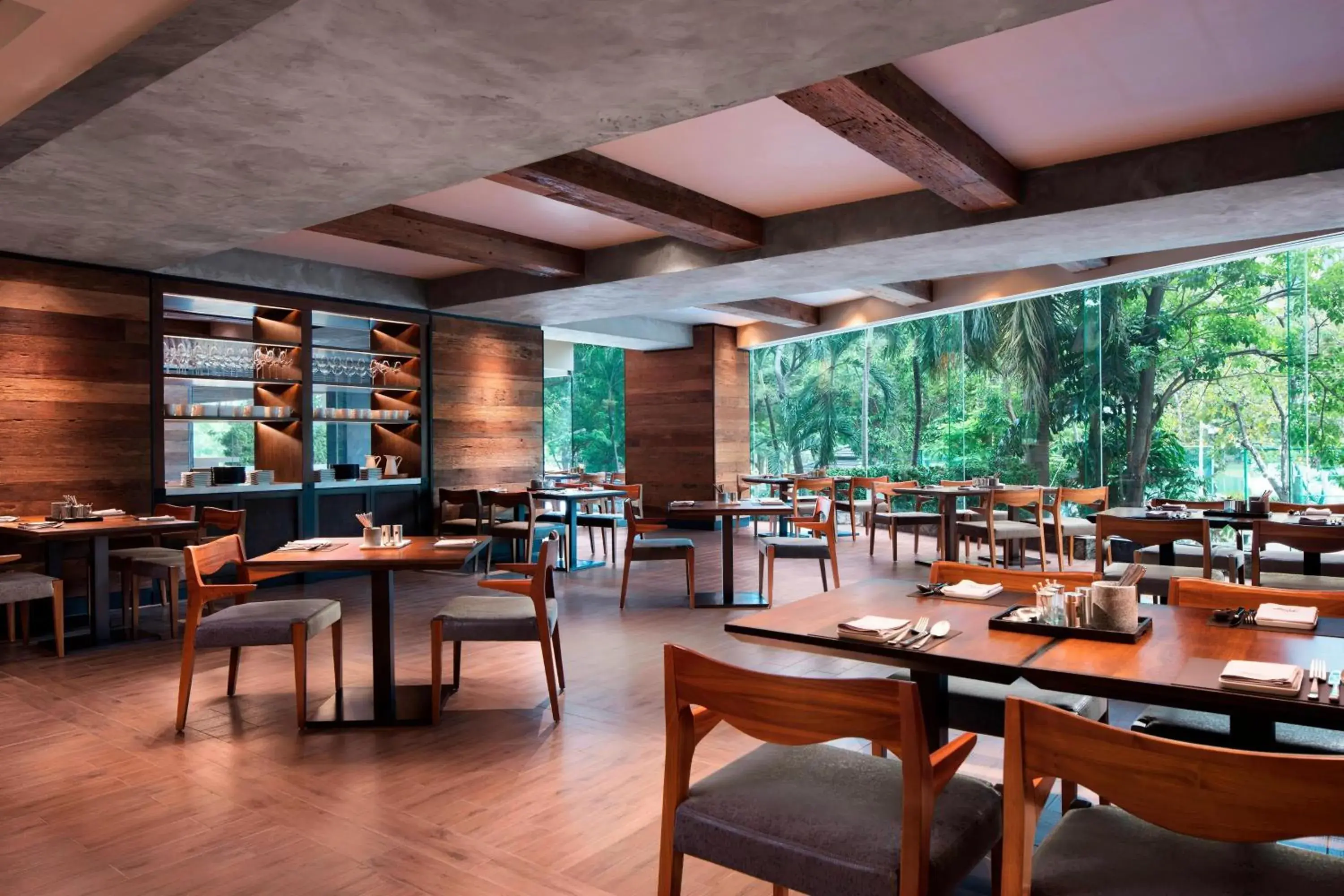 Kitchen or kitchenette, Restaurant/Places to Eat in Bangkok Marriott Marquis Queens Park