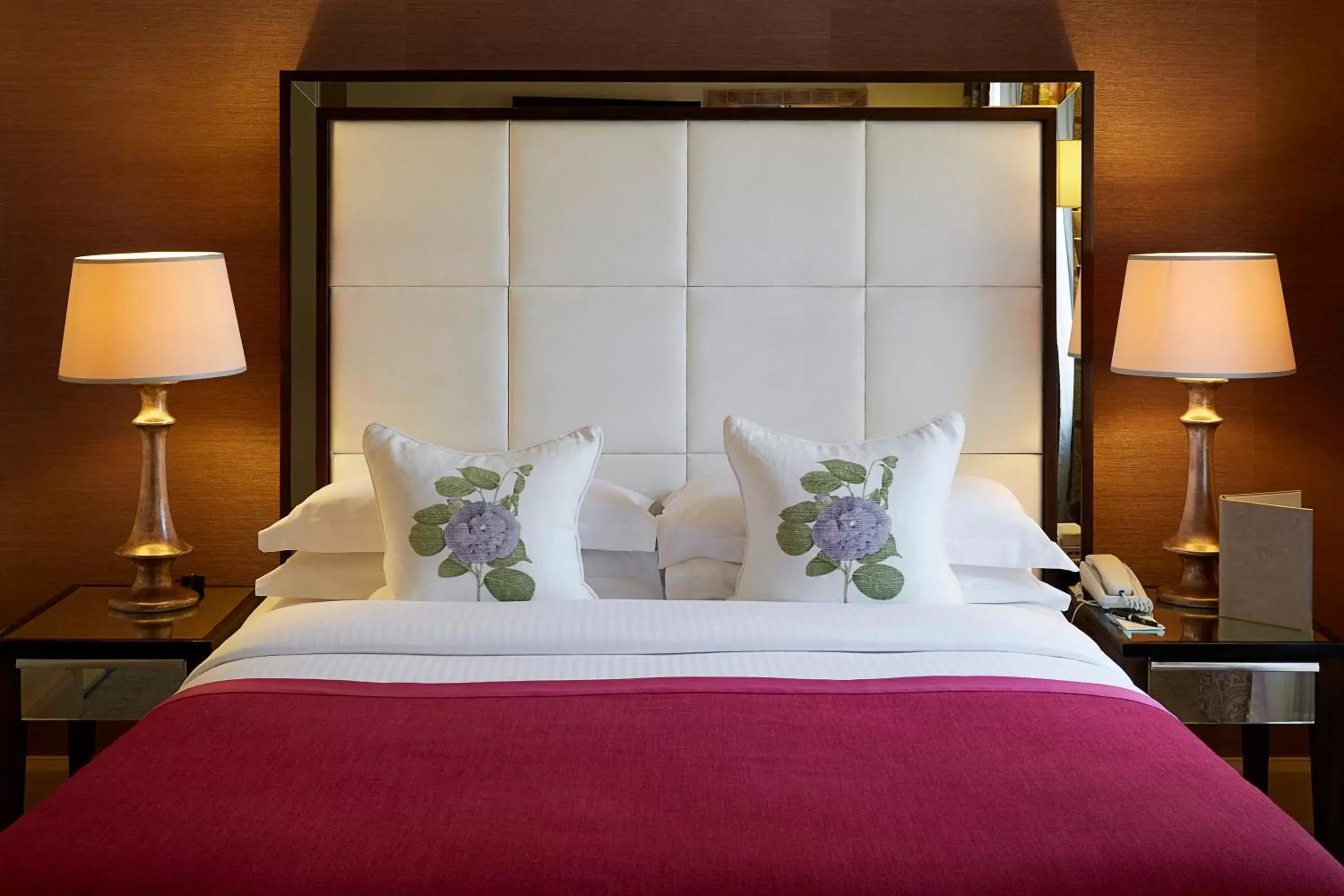 Bed in The Mandeville Hotel