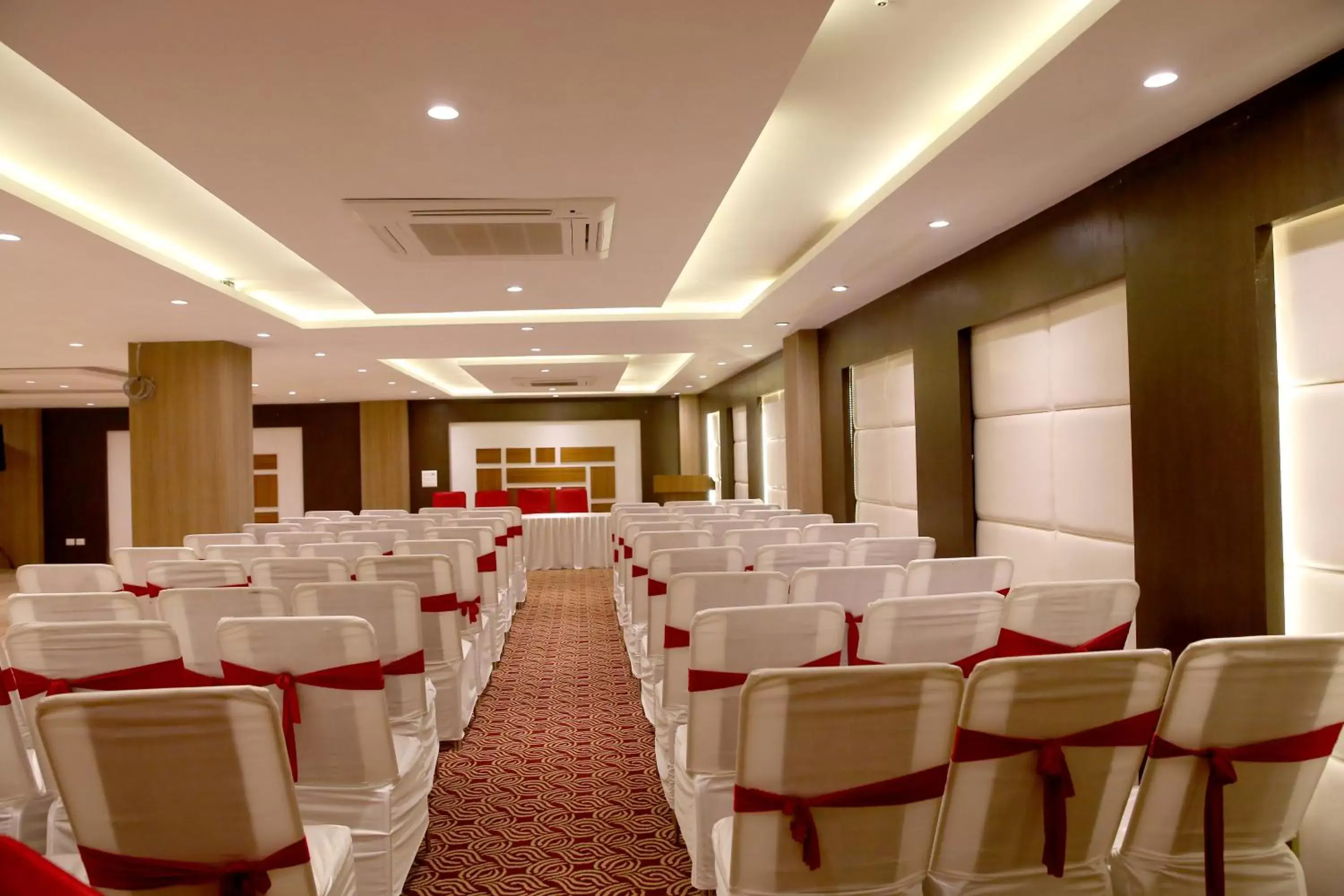 Banquet/Function facilities, Banquet Facilities in Le Roi Udaipur