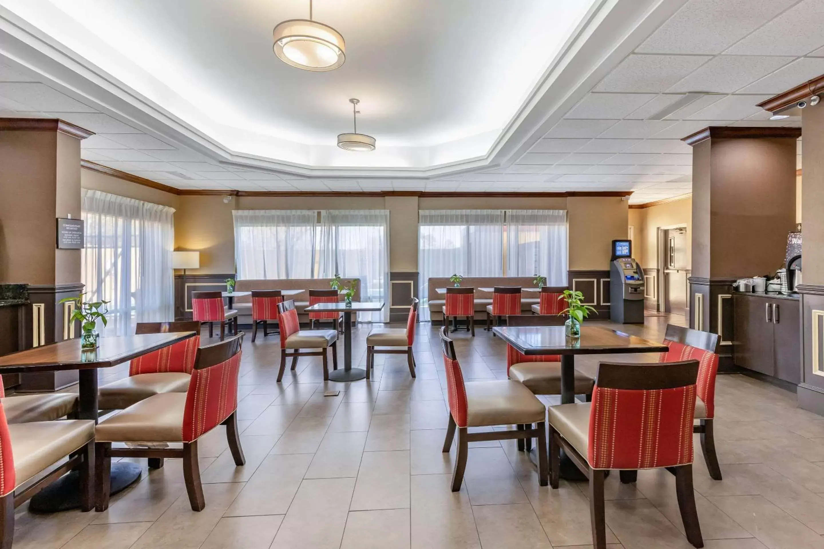 Restaurant/Places to Eat in Comfort Inn Blythewood - North Columbia