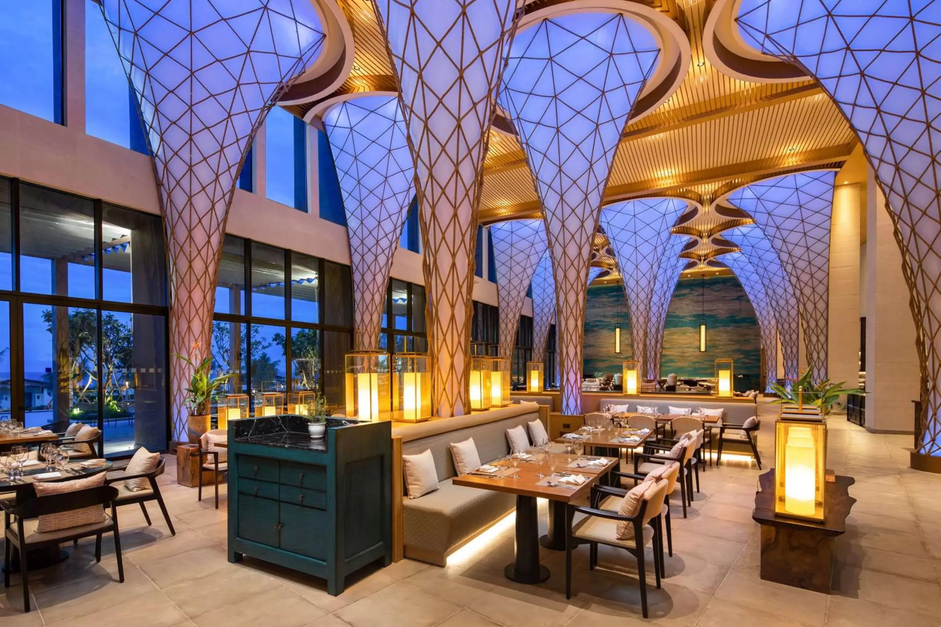Restaurant/Places to Eat in Radisson Blu Resort Cam Ranh