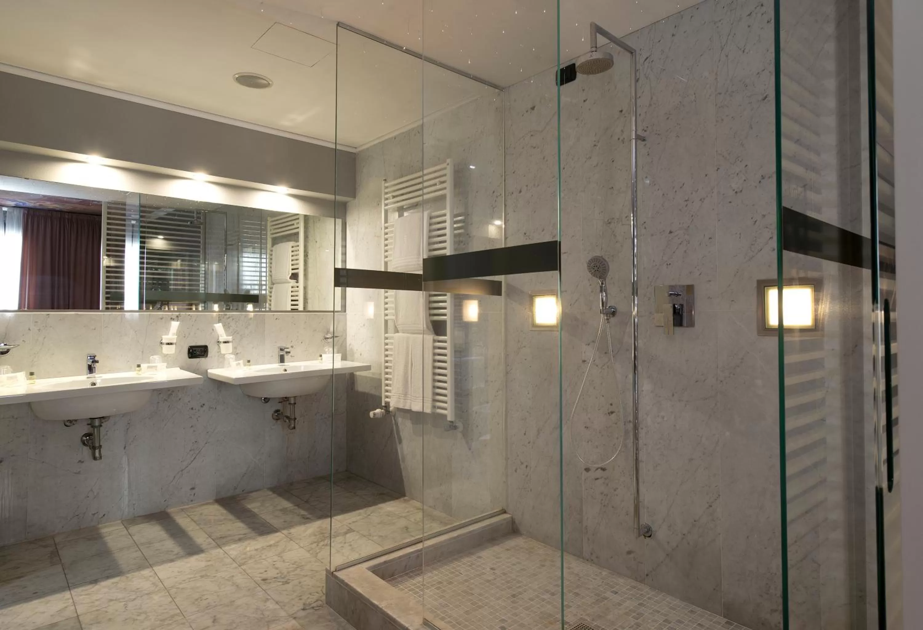 Photo of the whole room in Hotel D120