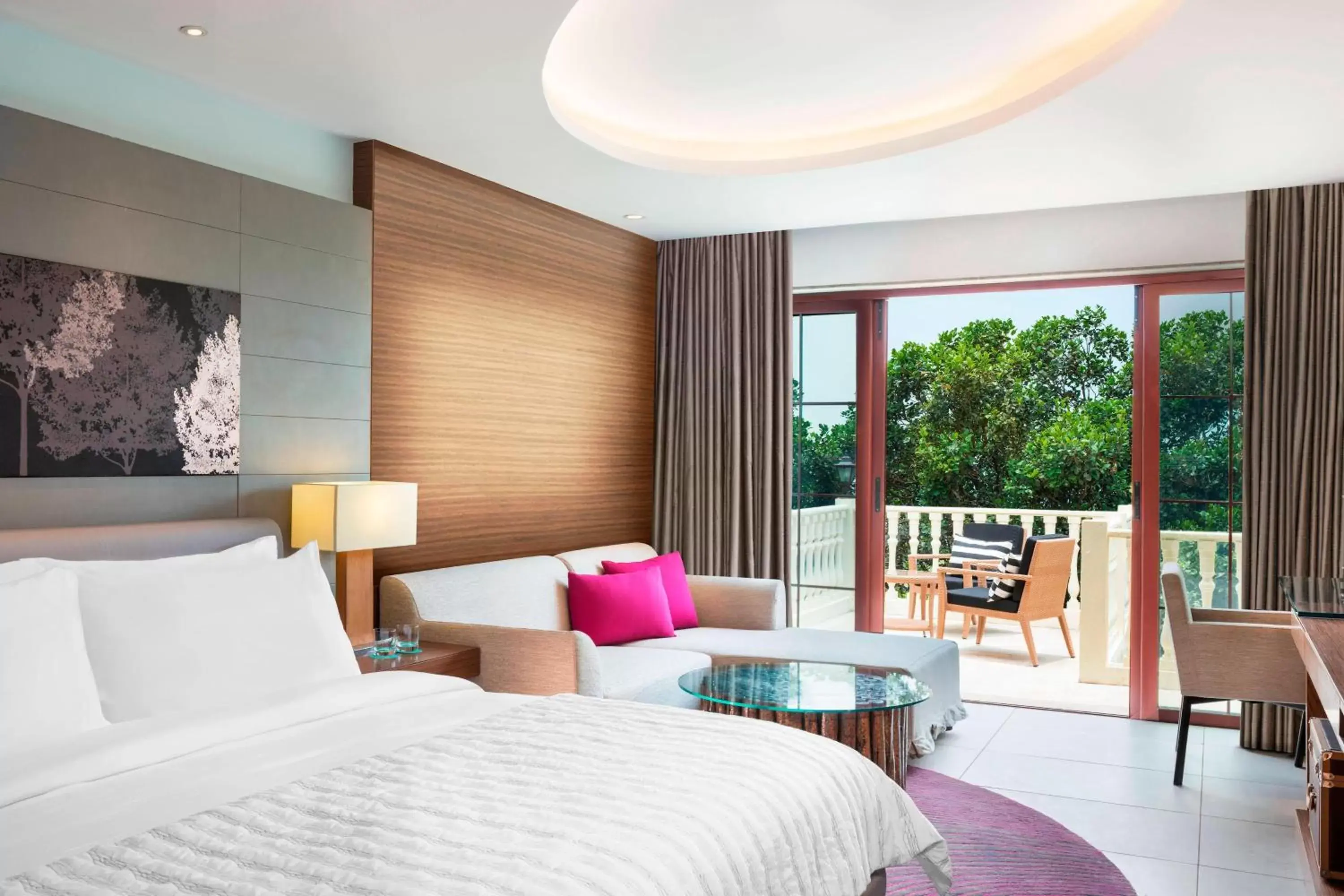Bedroom in Le Meridien Mahabaleshwar Resort & Spa