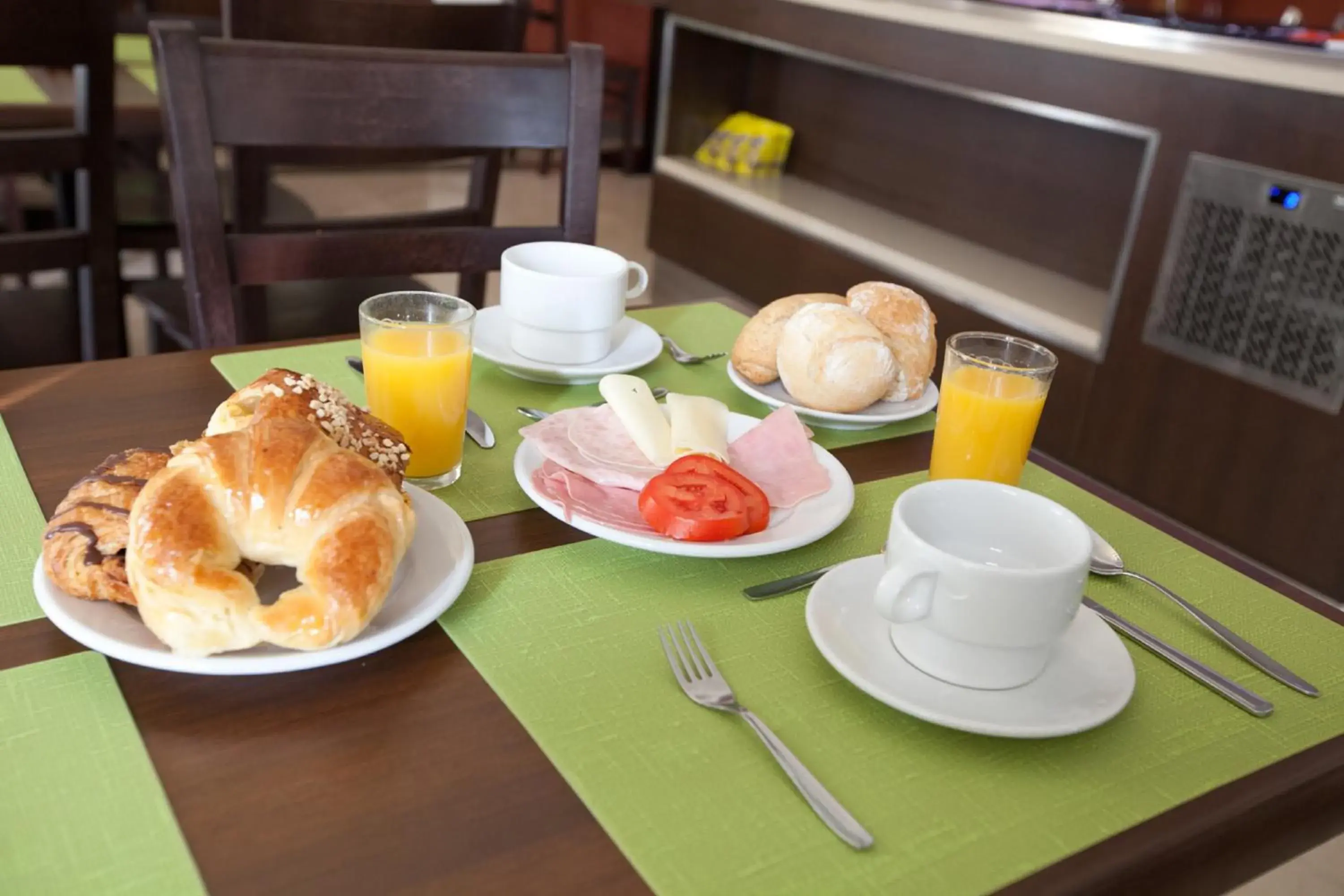 Continental breakfast, Breakfast in Hotel Mediodia