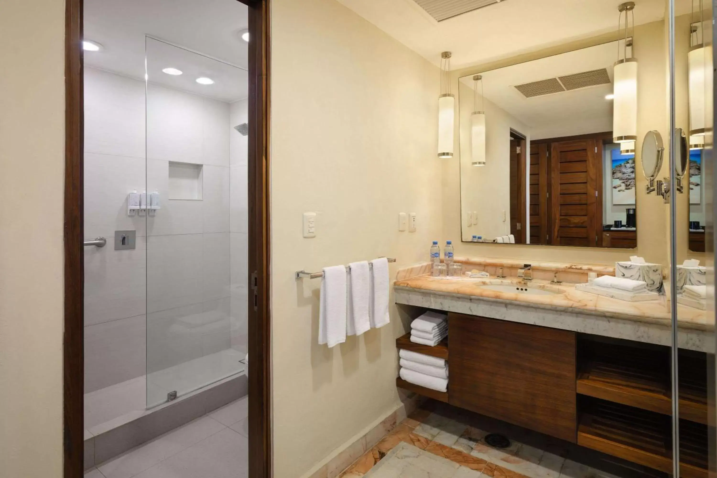 TV and multimedia, Bathroom in Wyndham Grand Cancun All Inclusive Resort & Villas
