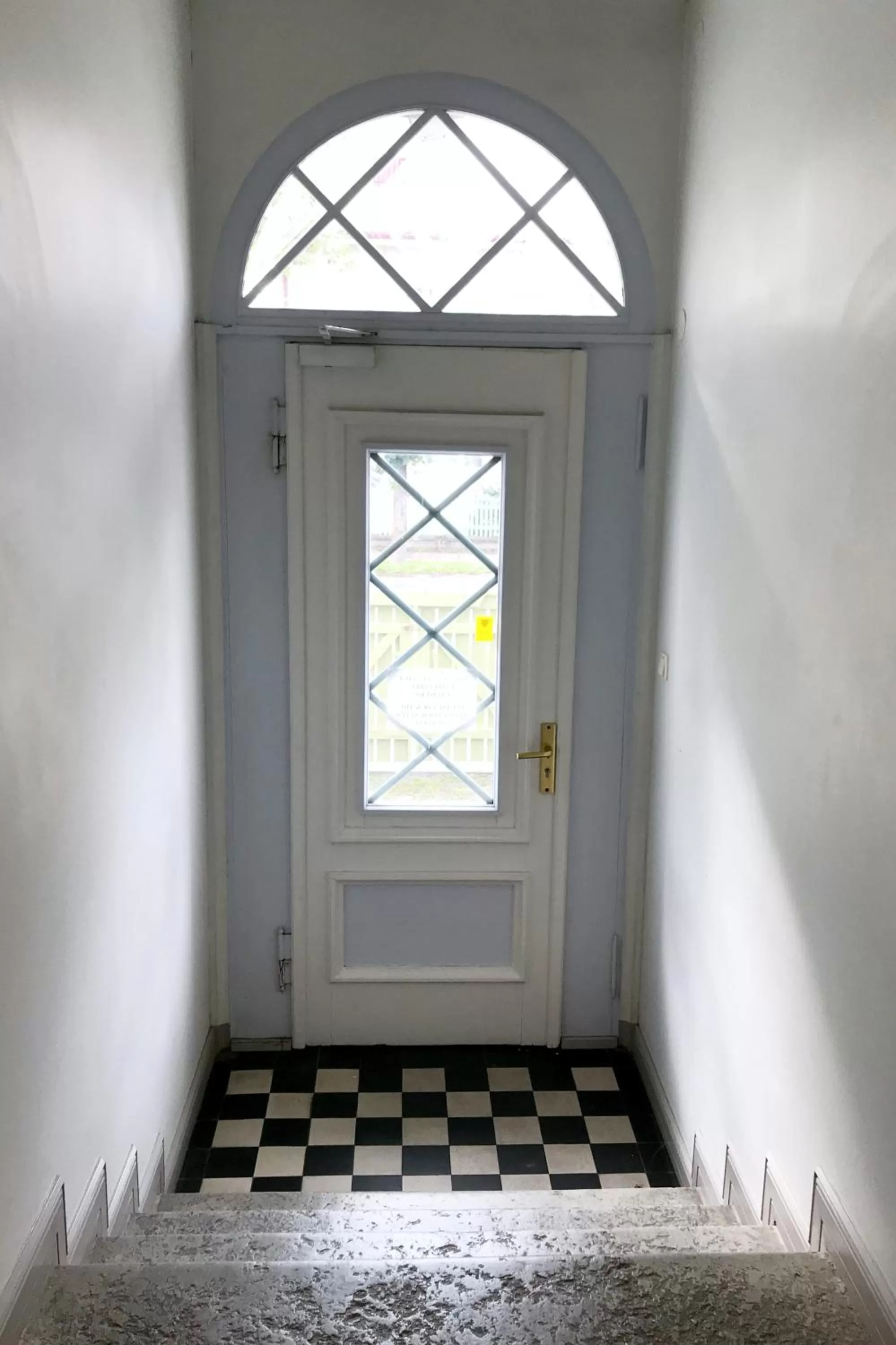 Facade/entrance in Villa Wesenbergh