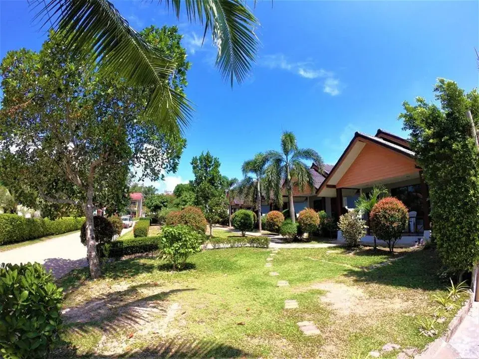 Garden in Veranda Lanta Resort