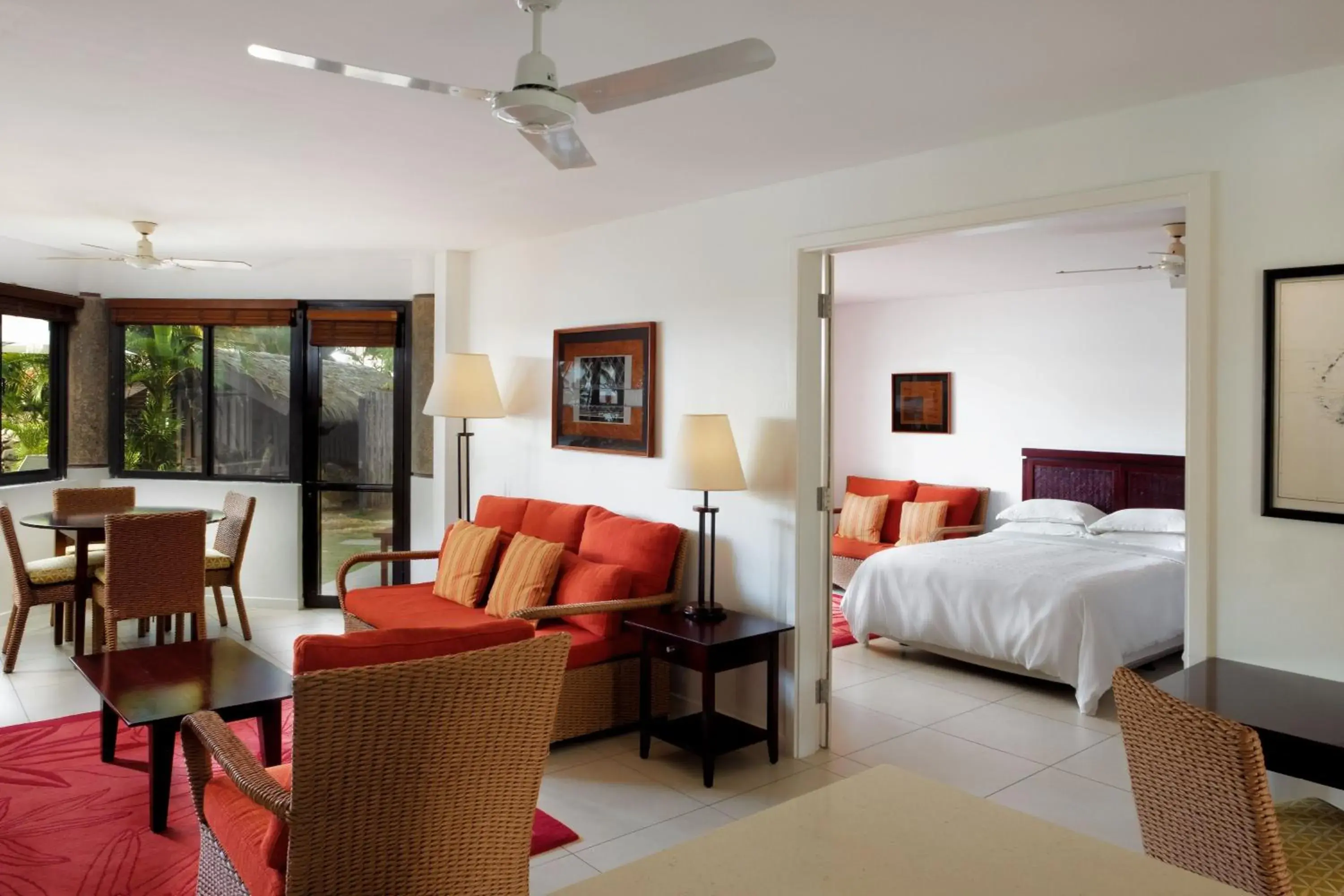 Bedroom, Seating Area in Sheraton Denarau Villas