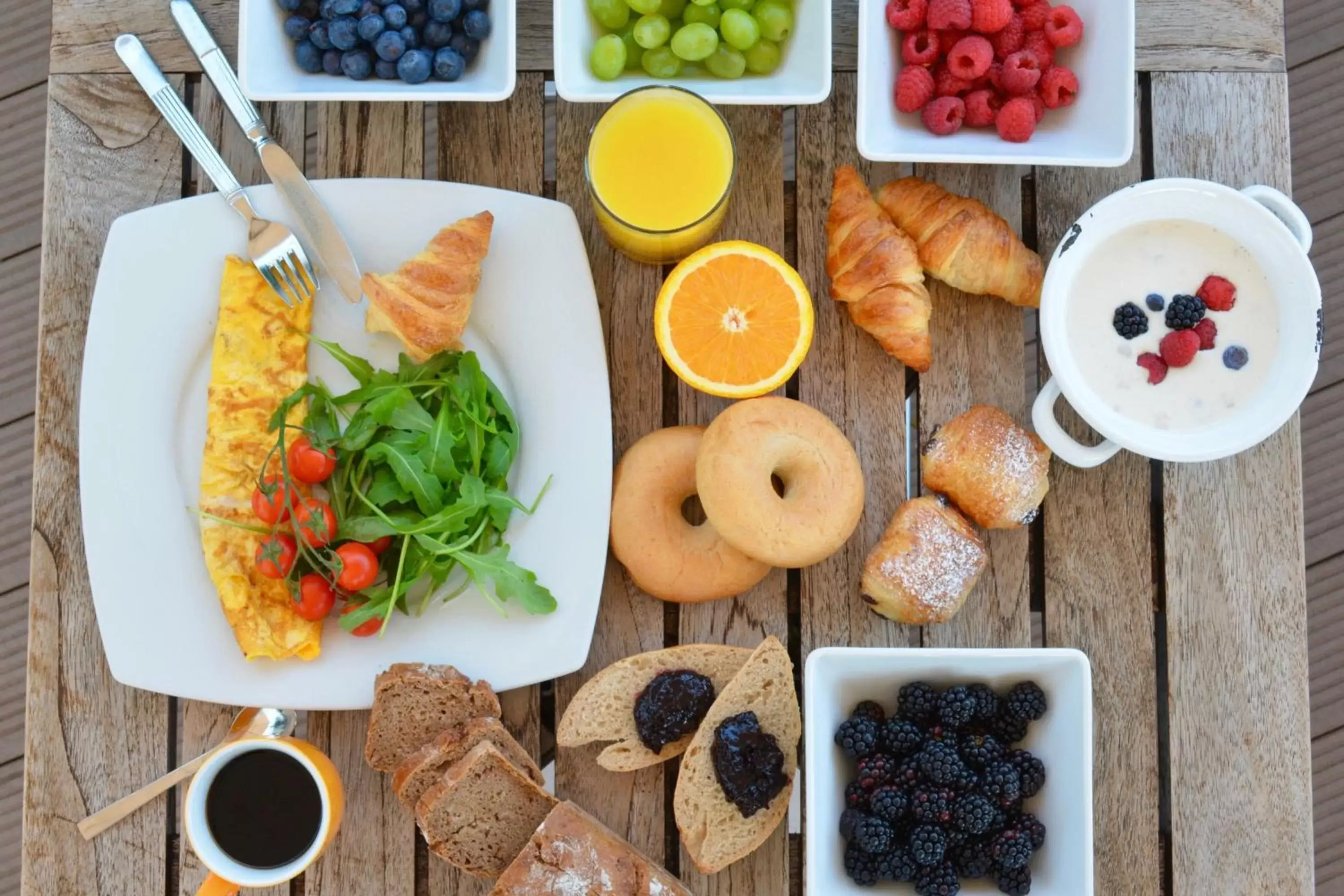 Breakfast in Courtyard by Marriott Linz