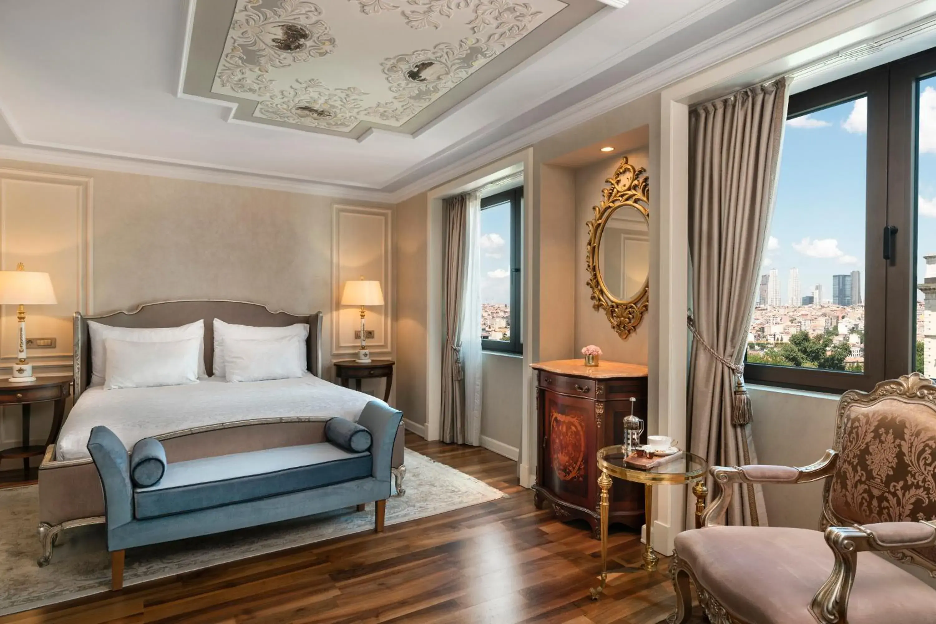Bedroom in Rixos Pera Istanbul