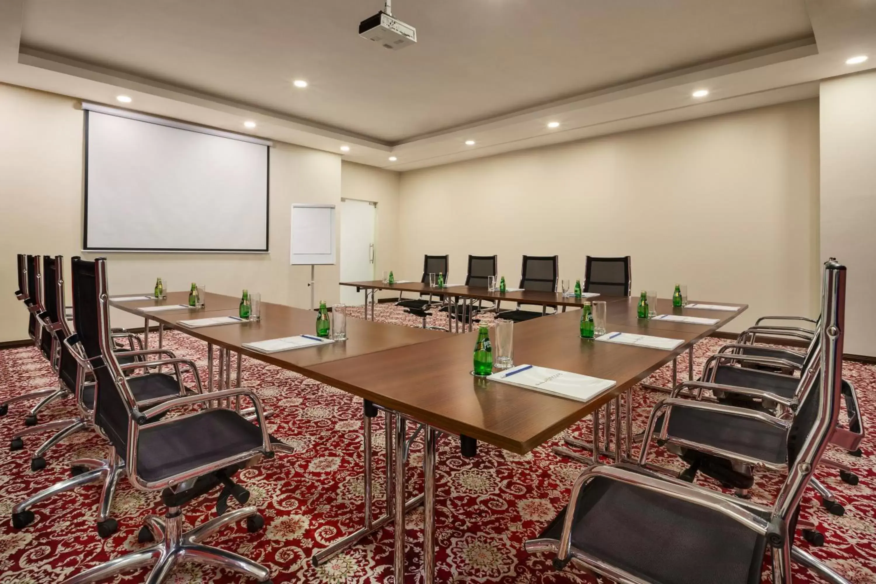 Business facilities, Business Area/Conference Room in Ramada Encore by Wyndham Kuwait Downtown
