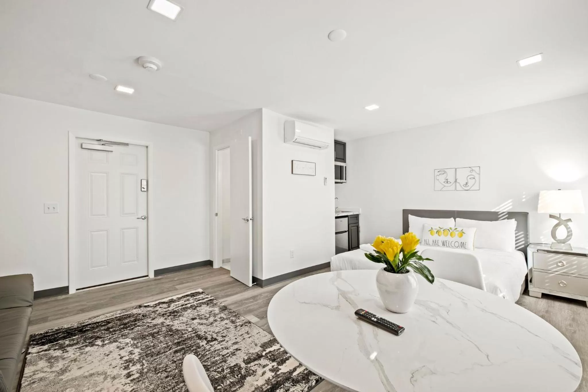 Dining Area in Sunset Inn-South Miami