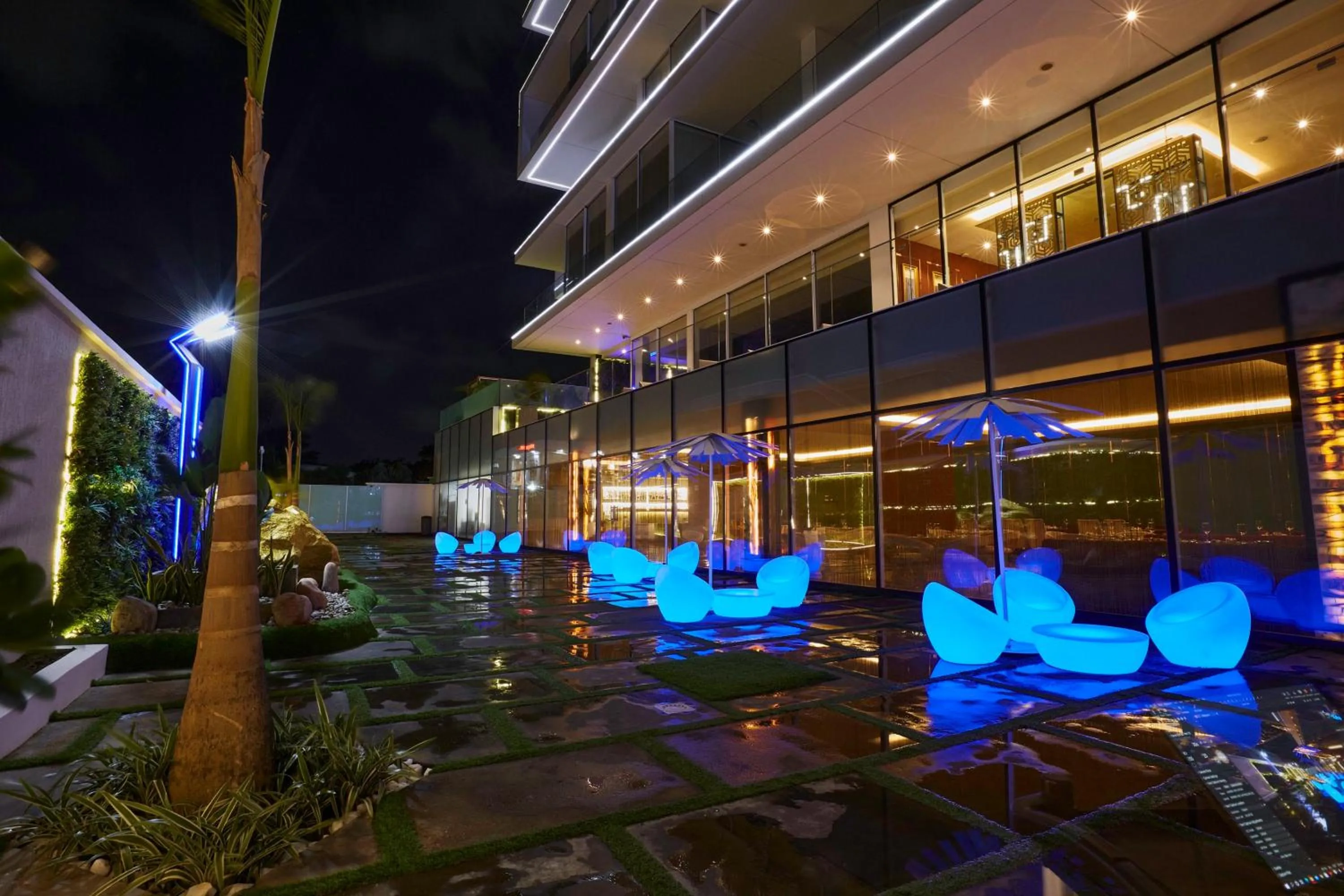 Balcony/Terrace in Number One Oxford Street Hotel & Suites