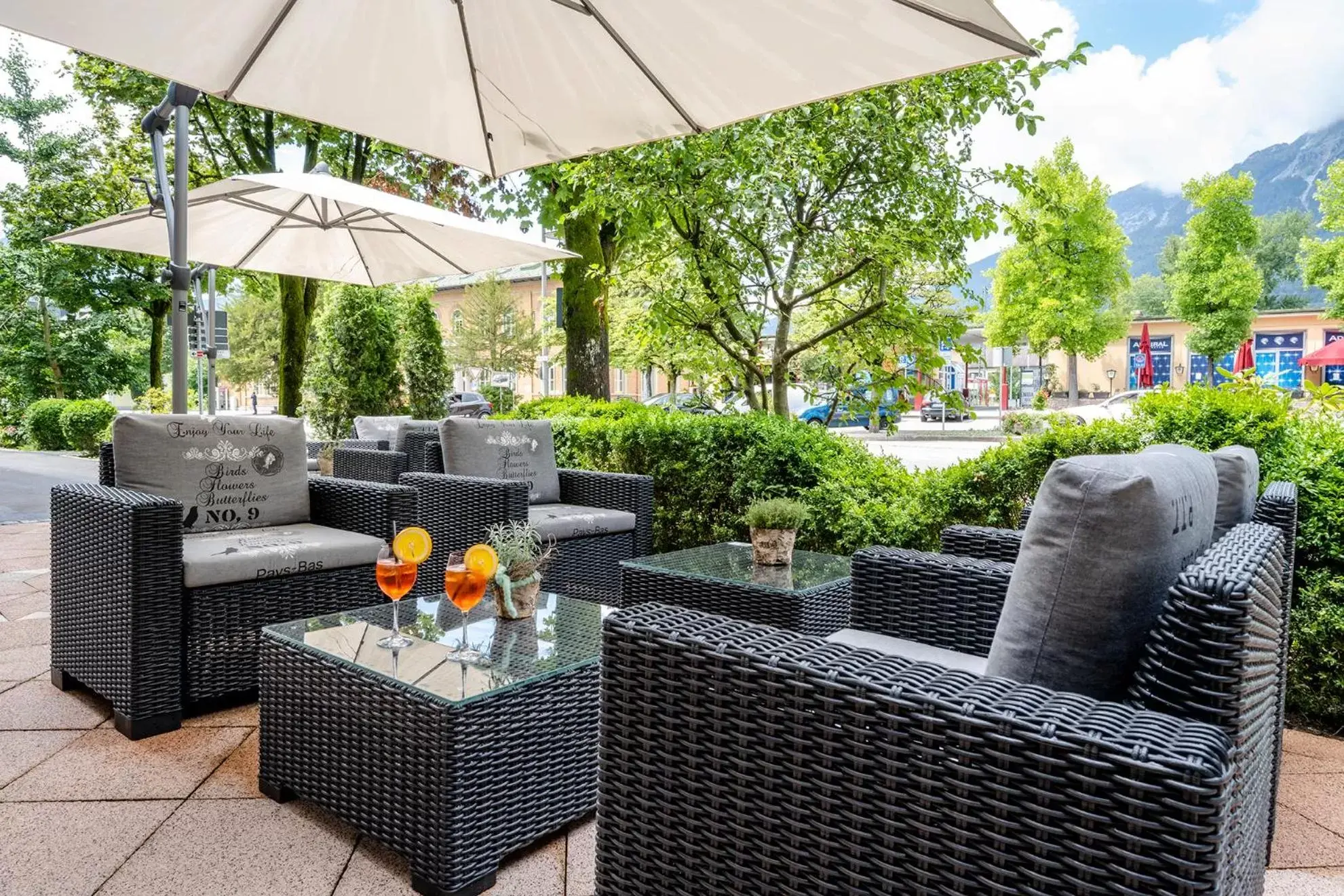 Food and drinks, Patio/Outdoor Area in AVALON Hotel Bad Reichenhall