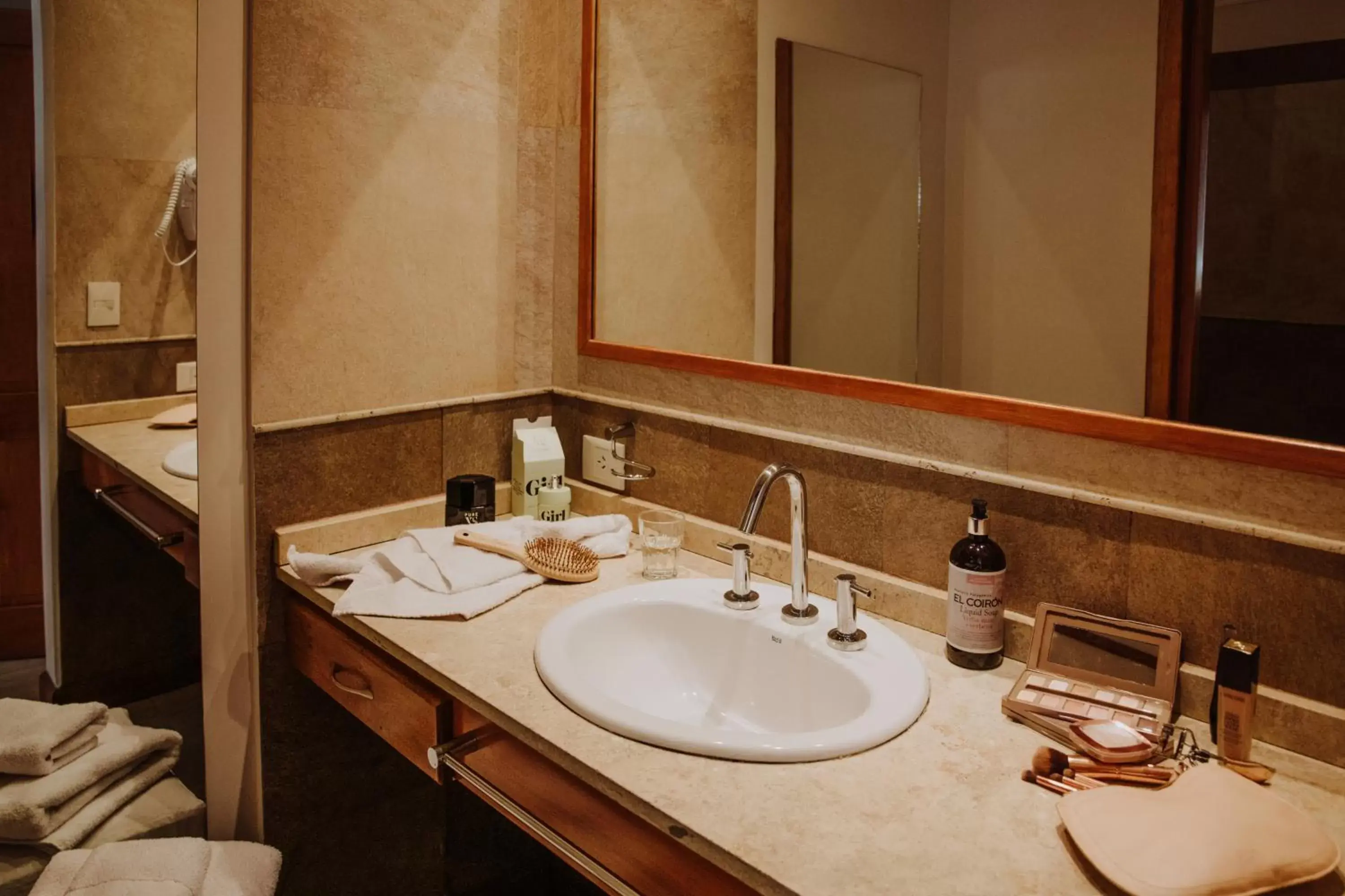 Deluxe Triple Room in Hostería El Coirón Deluxe Triple Room in Hostería El Coirón