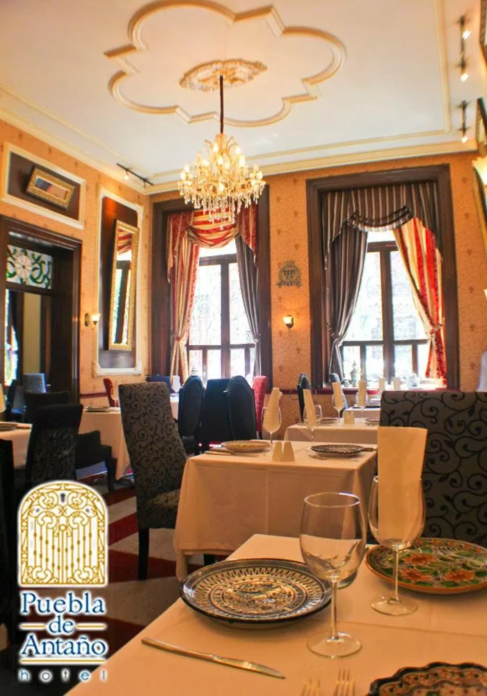 Restaurant/places to eat in Hotel Puebla de Antaño
