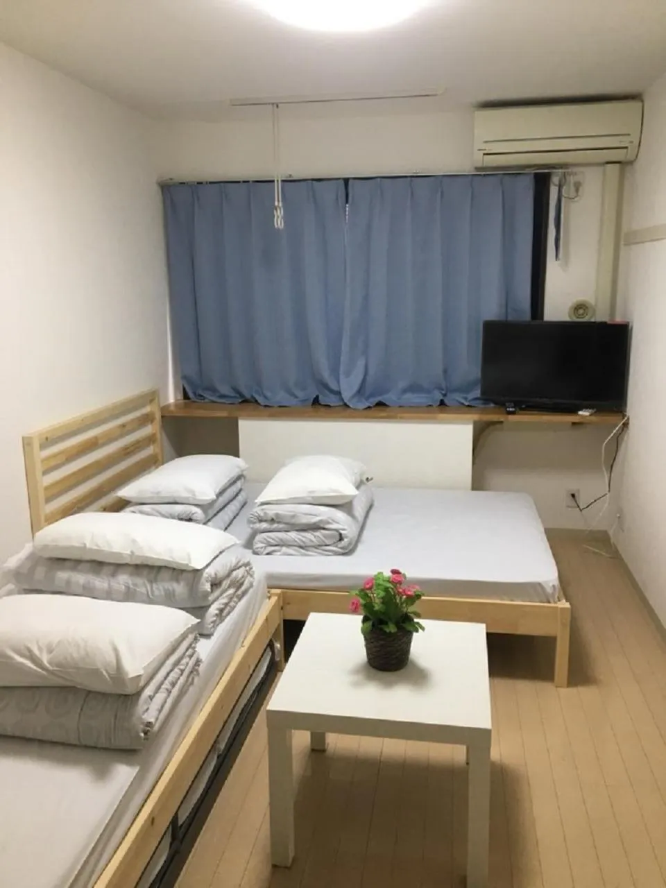 Bed in Sophiearth Apartment