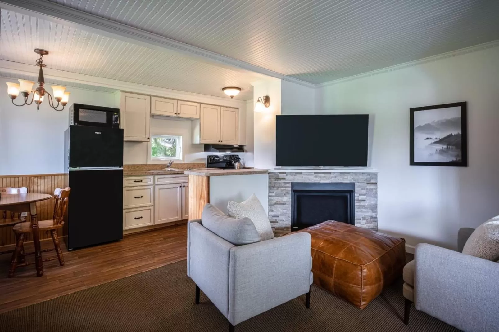 Kitchen or kitchenette in Placid Bay Hotel