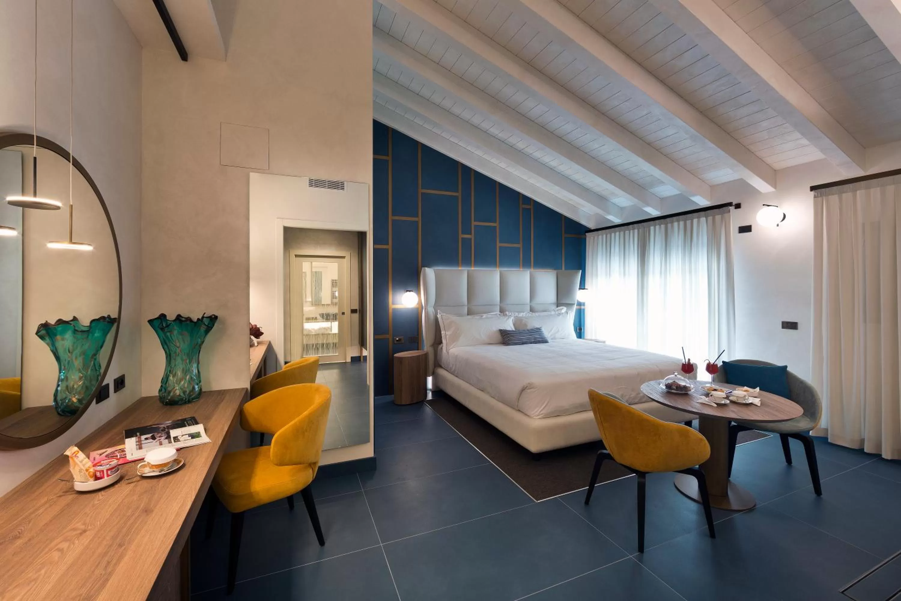 Bed in Vip's Motel Luxury Accommodation & Spa