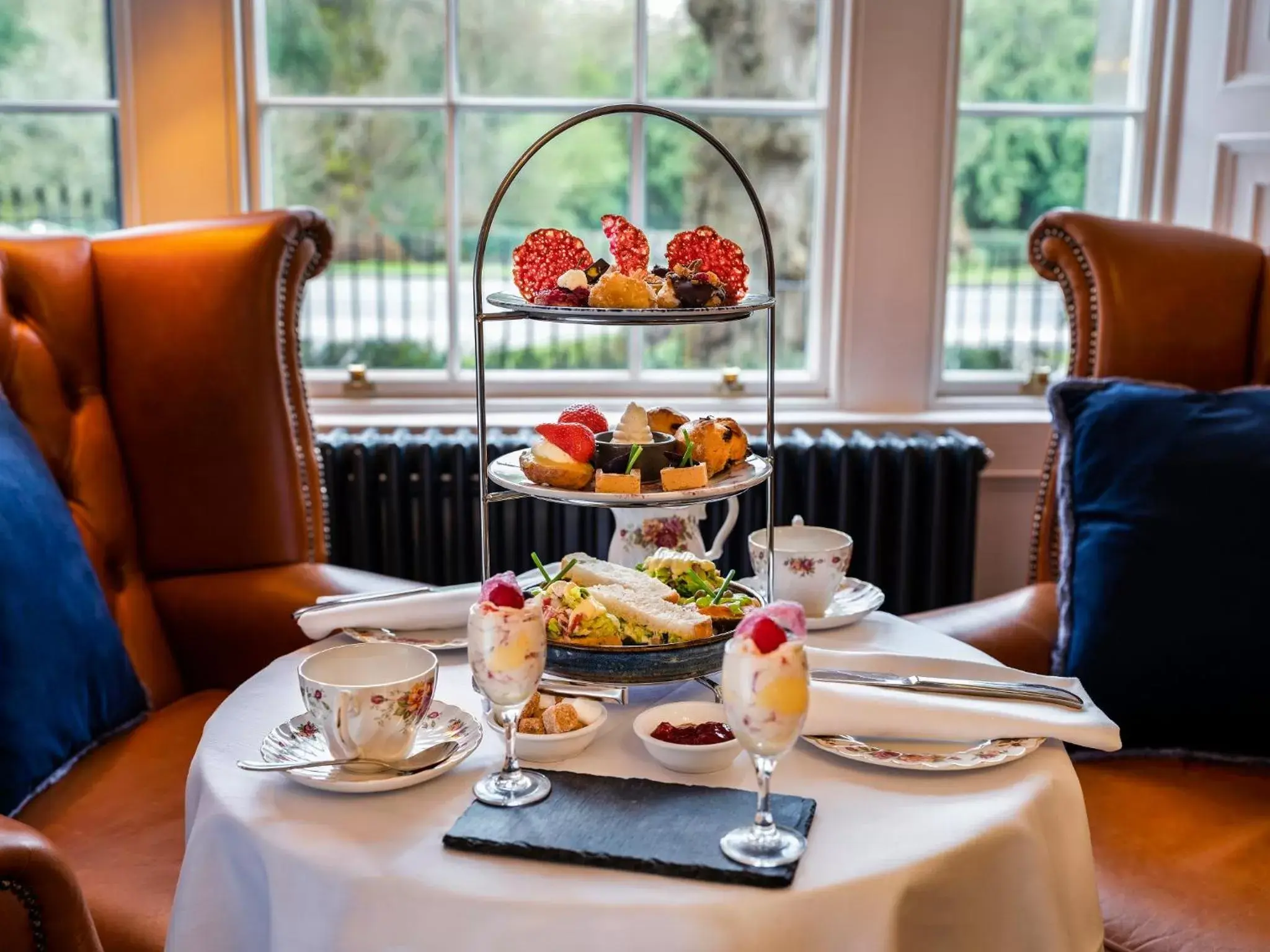 Restaurant/places to eat in Avalon House Hotel Restaurant/places to eat in Avalon House Hotel