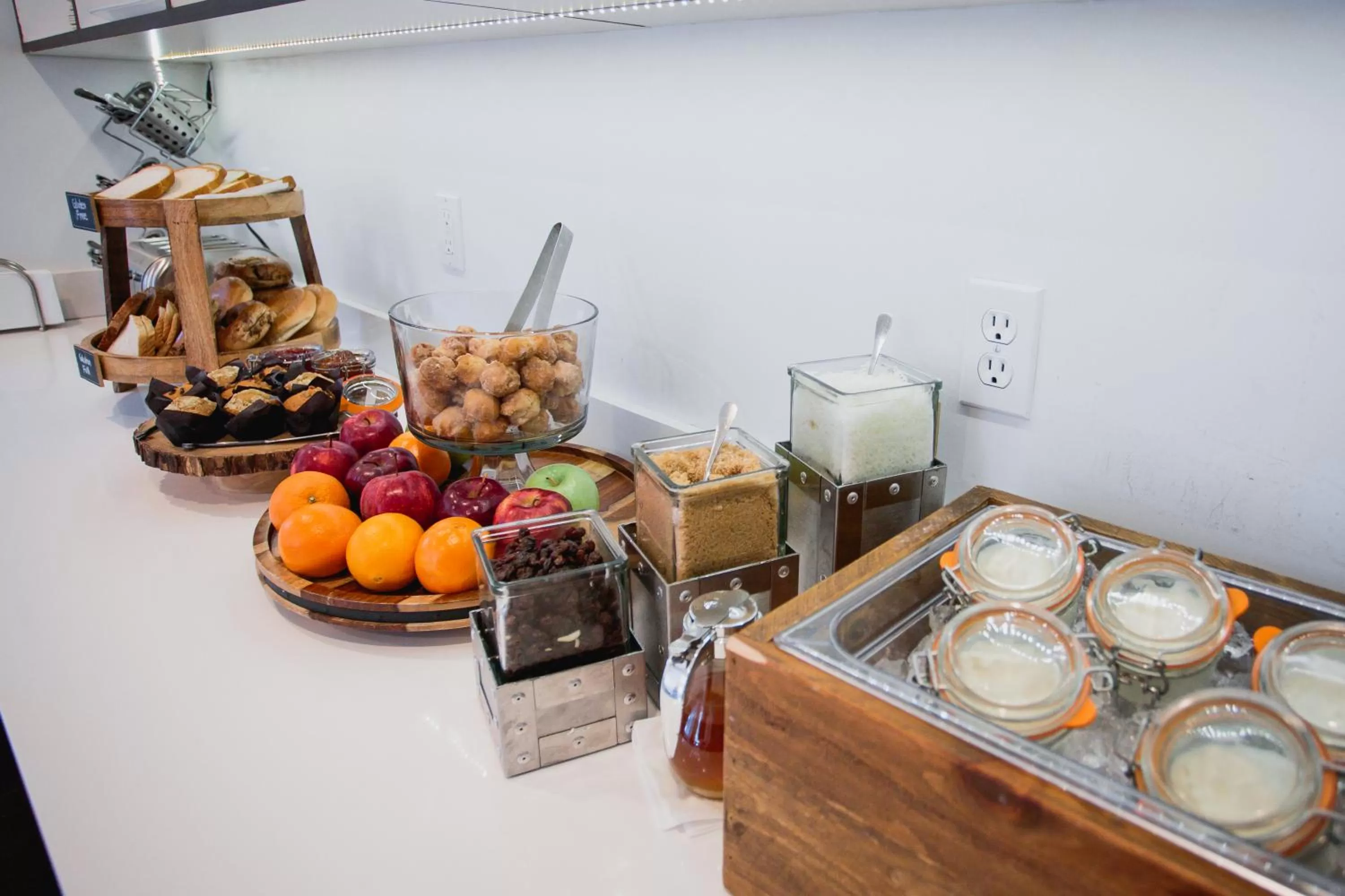 Food in Menlo Park Inn