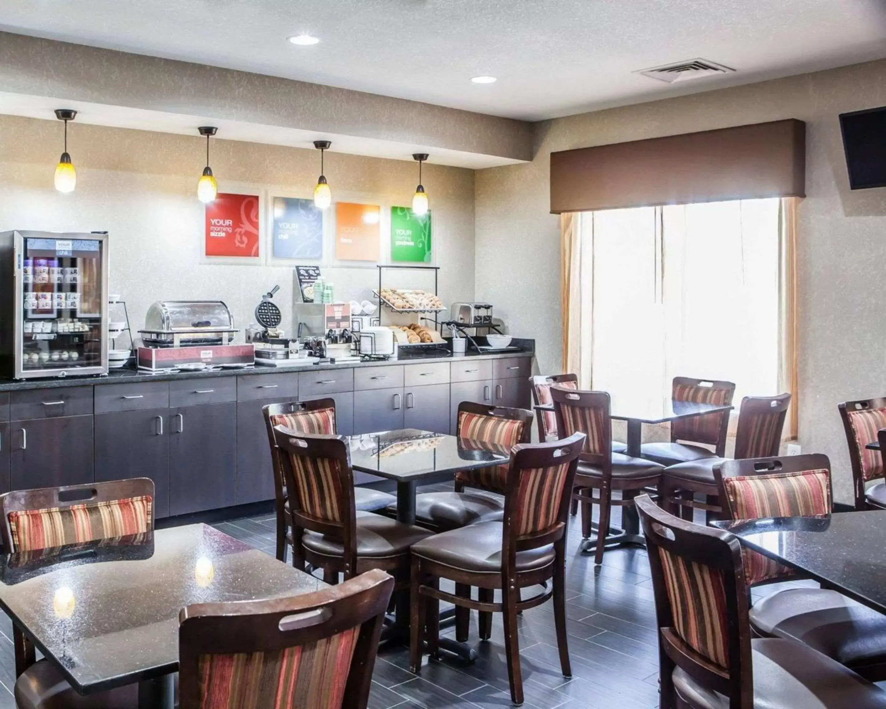 Restaurant/Places to Eat in Comfort Inn Lees Summit