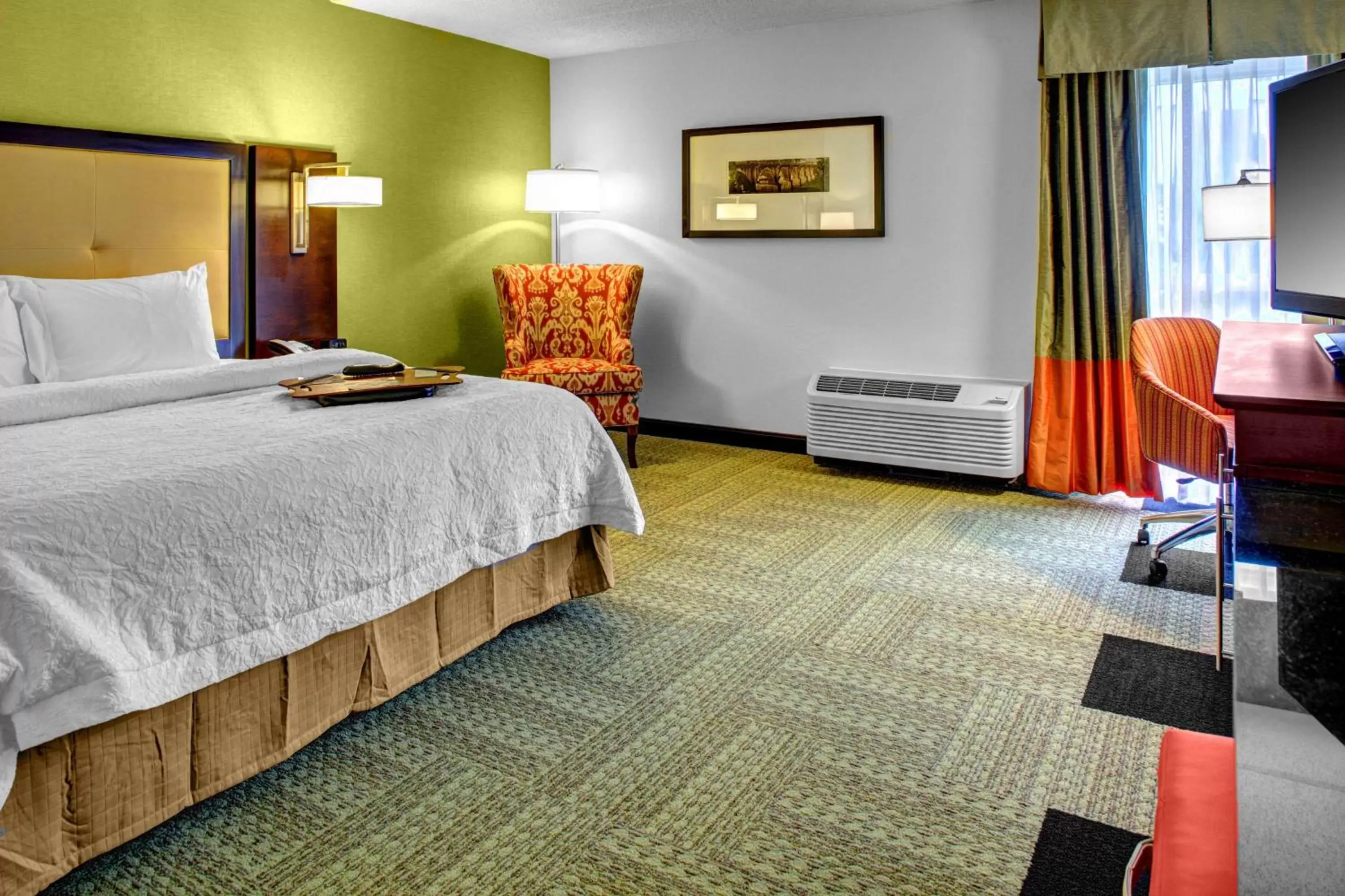 Bed in Hampton Inn Columbia-Downtown Historic District