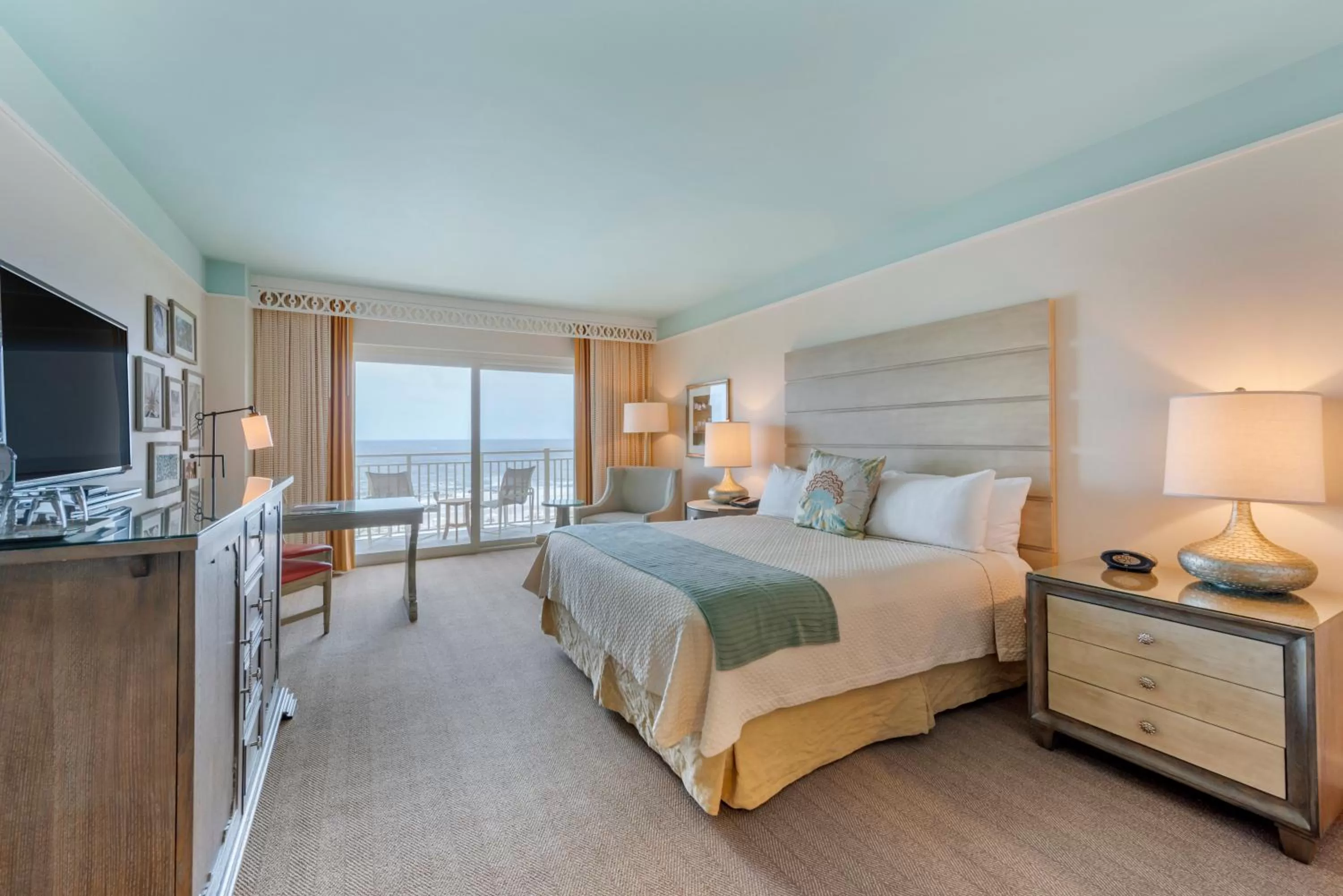 Photo of the whole room in Omni Amelia Island Resort