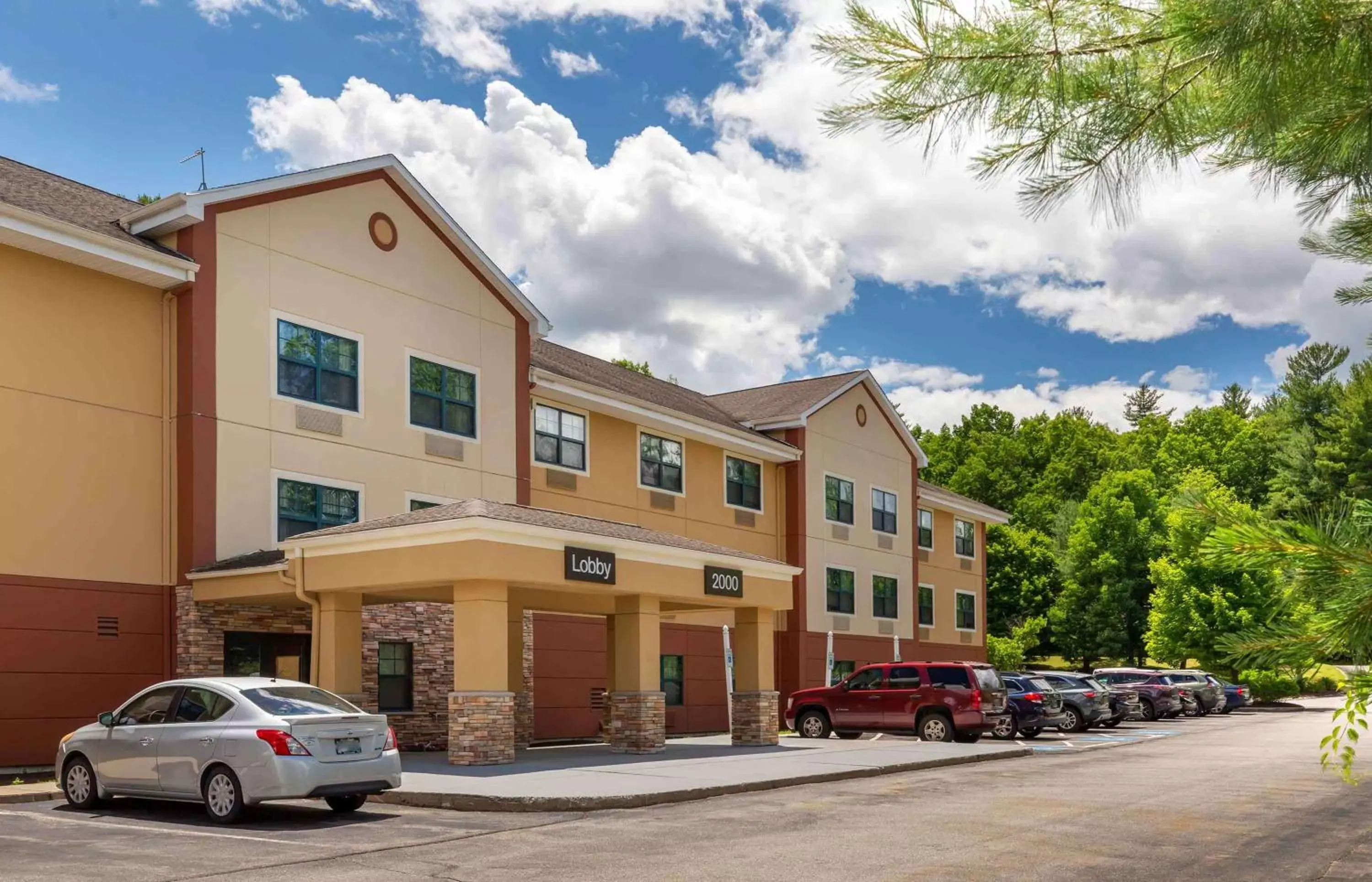 Property Building in Extended Stay America Suites - Nashua - Manchester