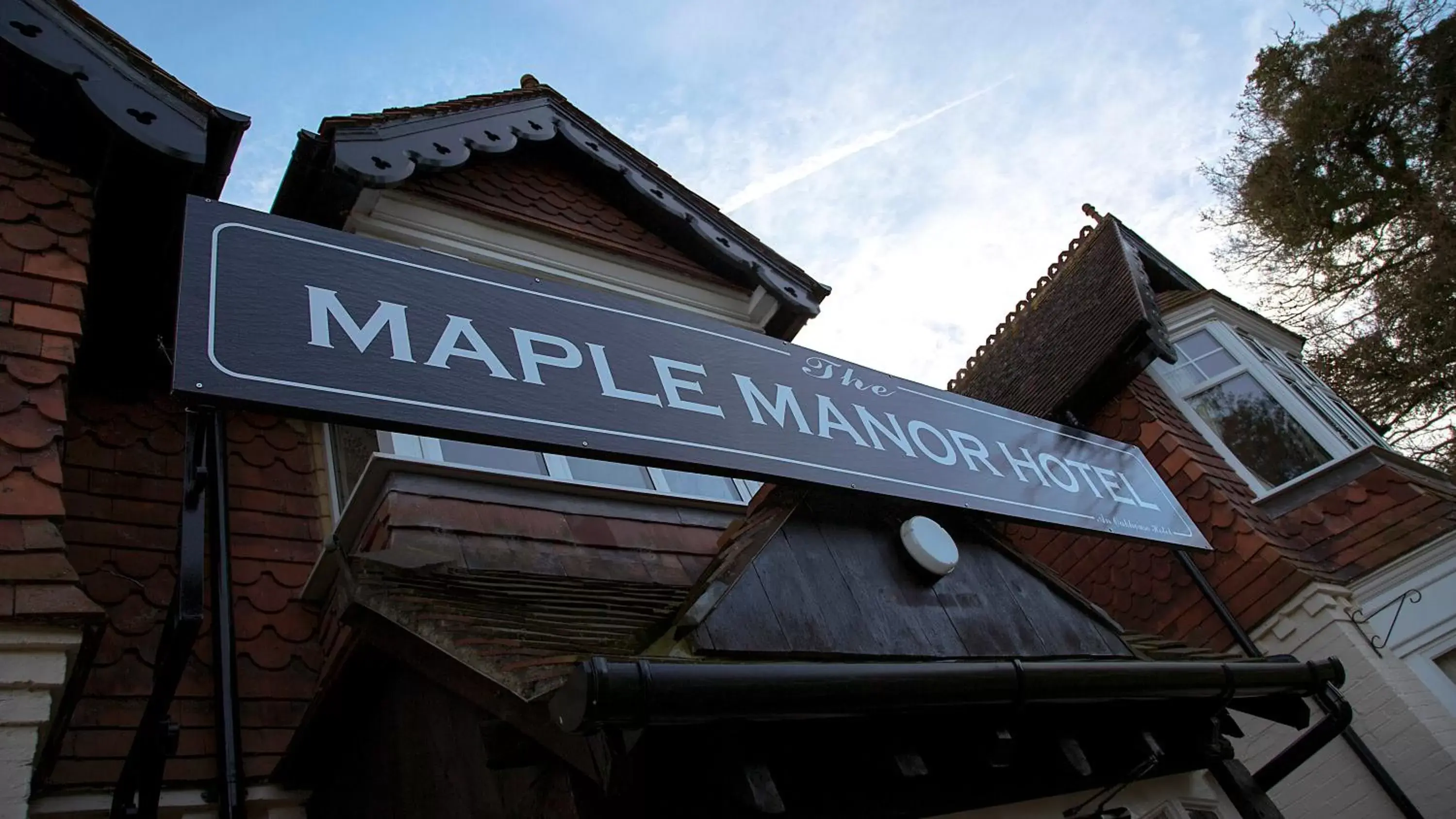 The Maple Manor Hotel and guest holiday parking