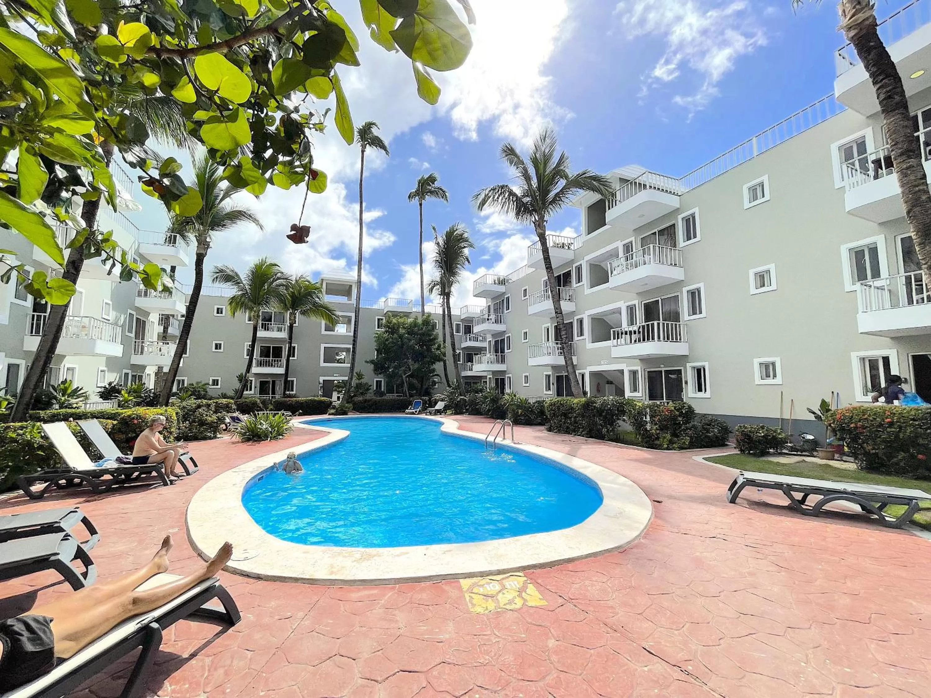 Property building, Swimming Pool in Sol Caribe del MAR BEACH STUDIOS WiFi HOTEL Los Corales Bavaro La Altagracia BEACH CLUB & SPA