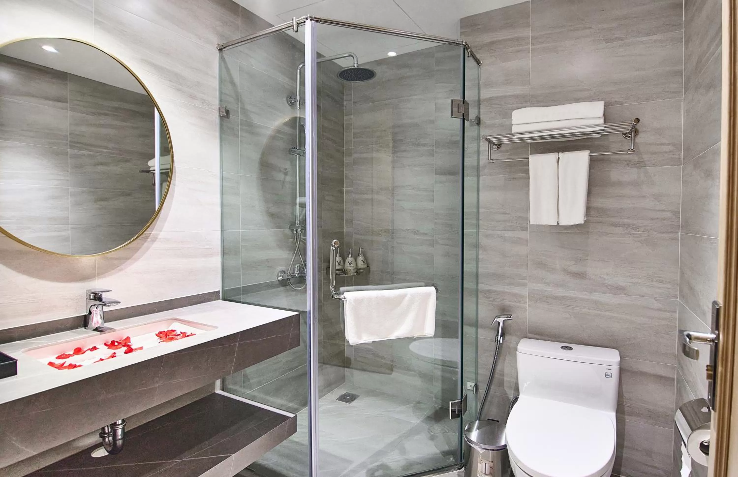 Bathroom in The Yen Residences Halong