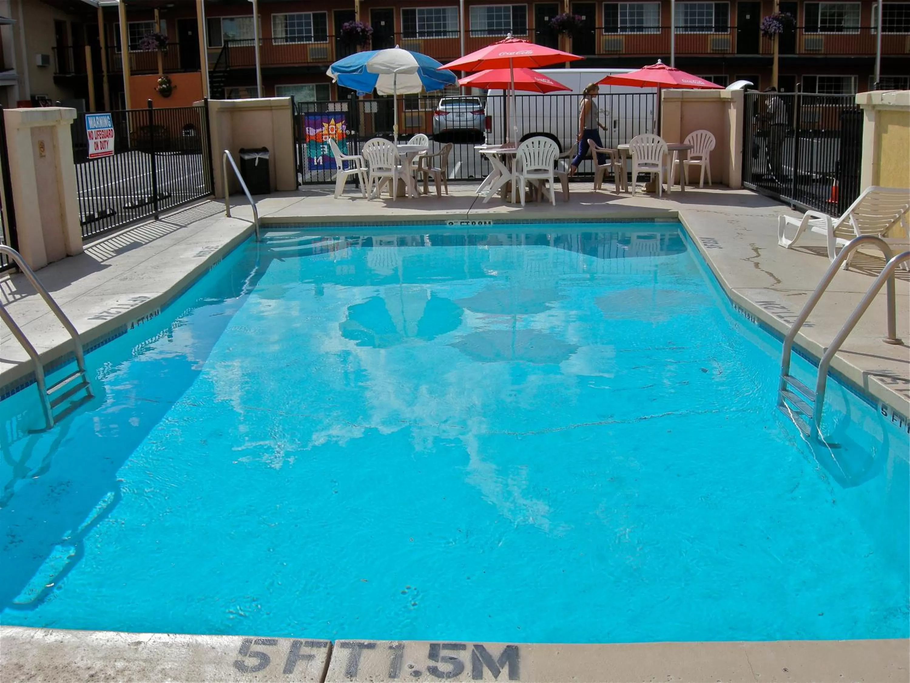 Swimming pool in Americas Best Value Inn - Pendleton