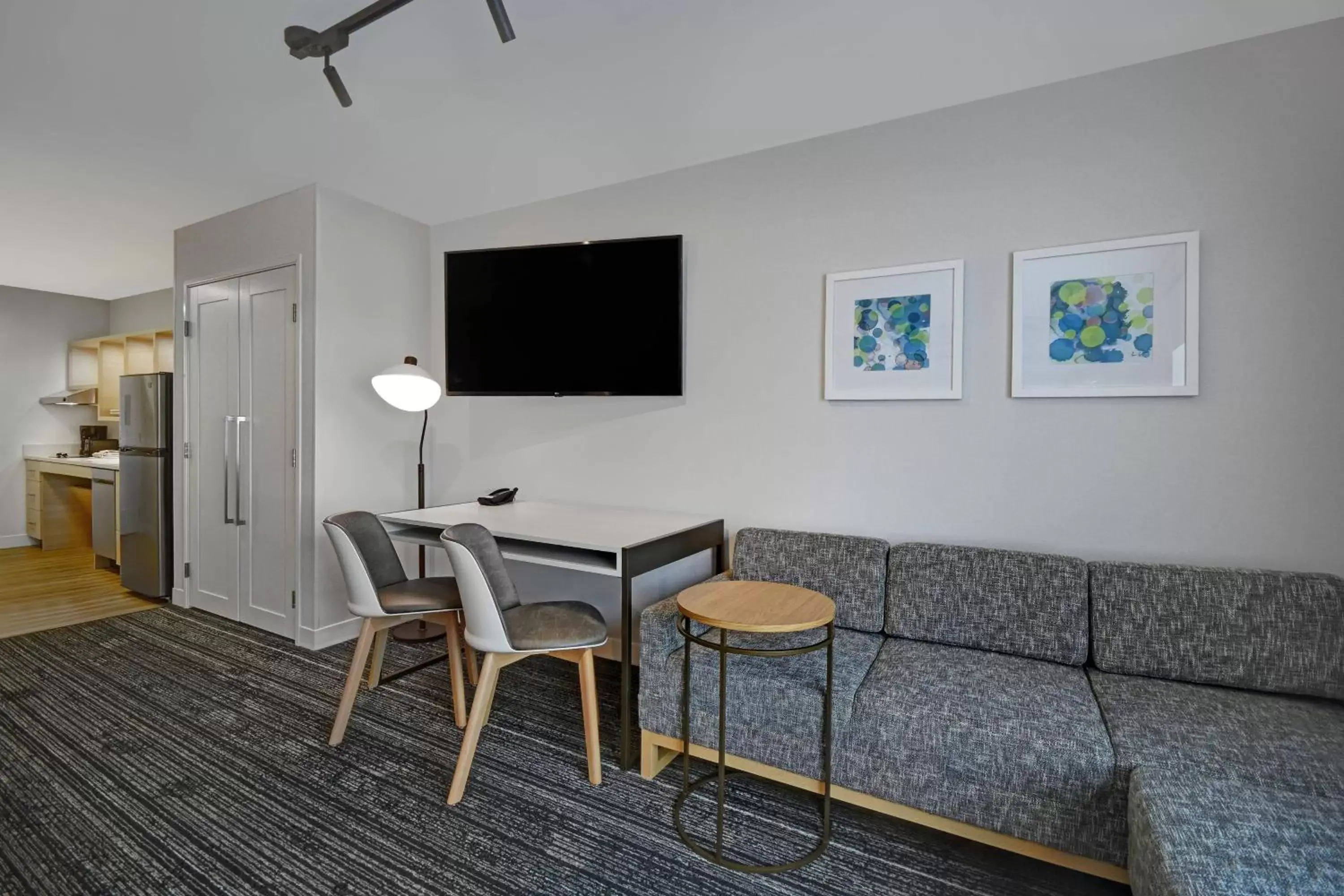 Living room, Seating Area in TownePlace Suites by Marriott Fall River Westport