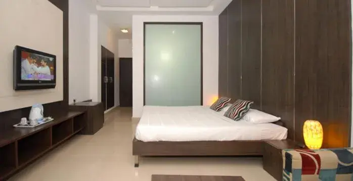 Photo of the whole room, Bed in The New Marrion Photo of the whole room, Bed in The New Marrion