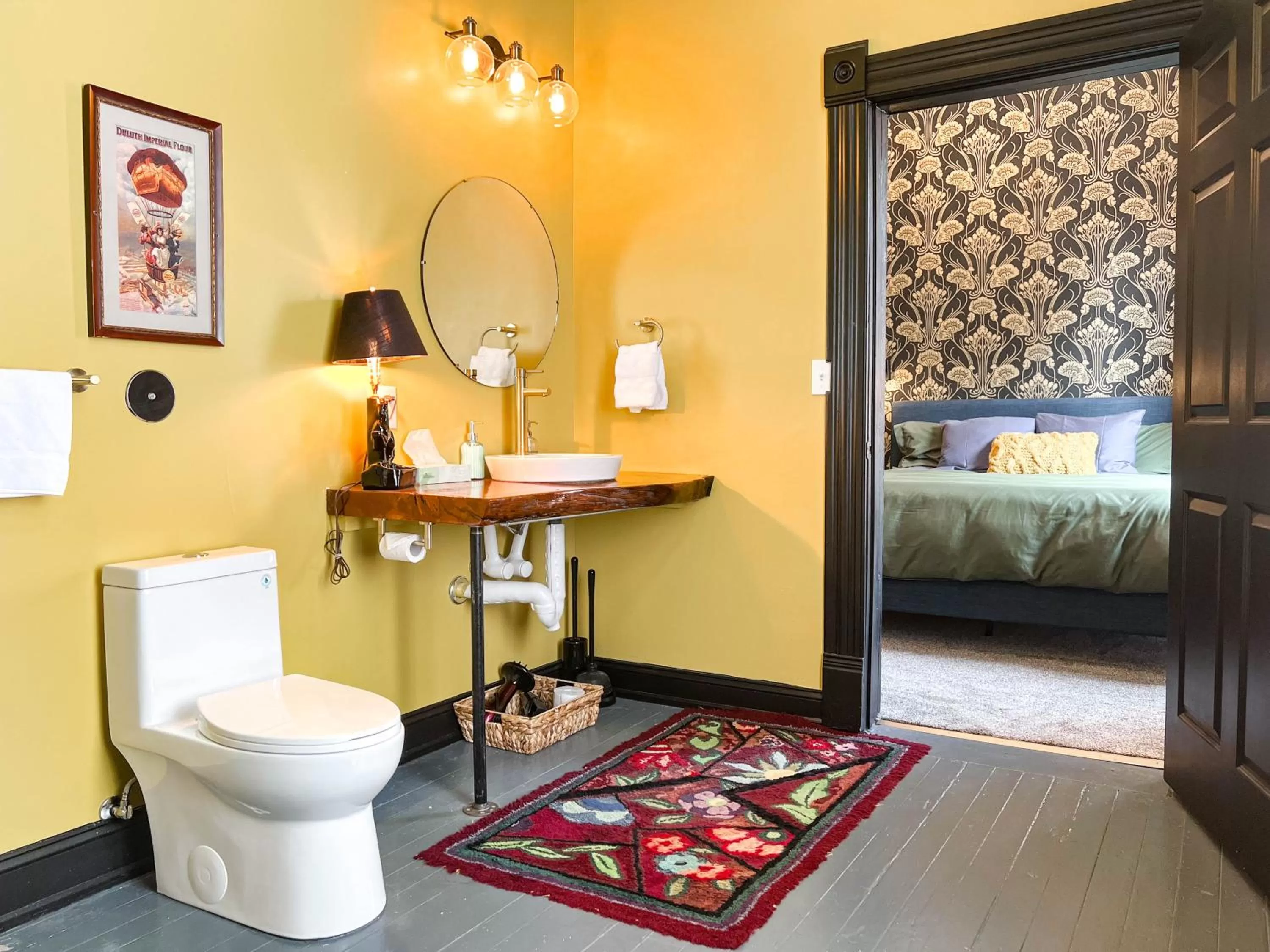 Toilet in The Oliver Inn