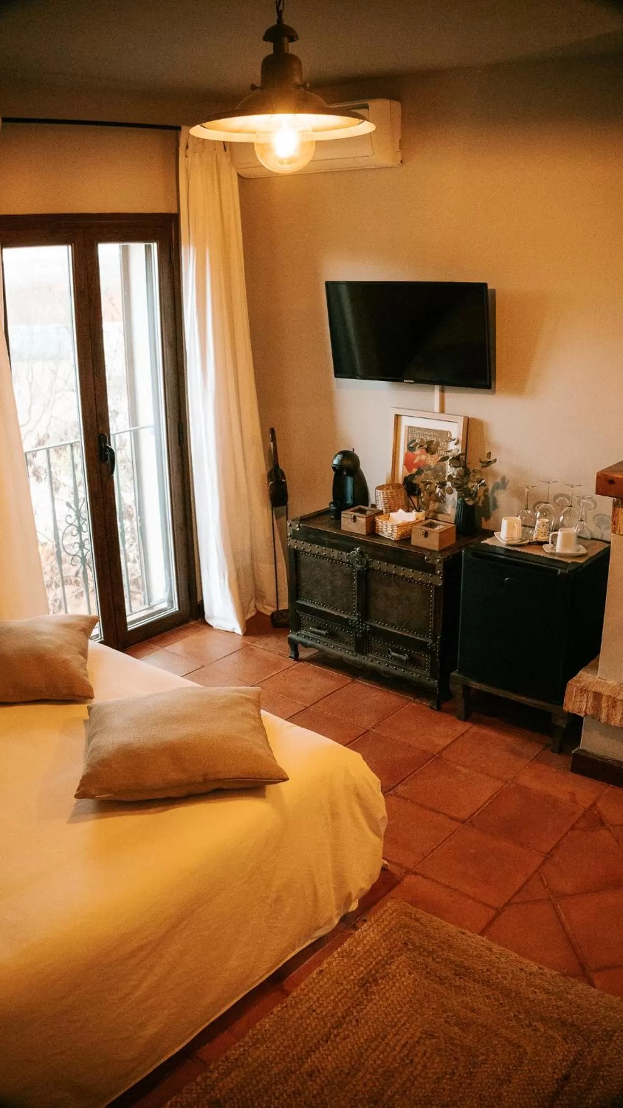 TV and multimedia in Hospedería Ballesteros