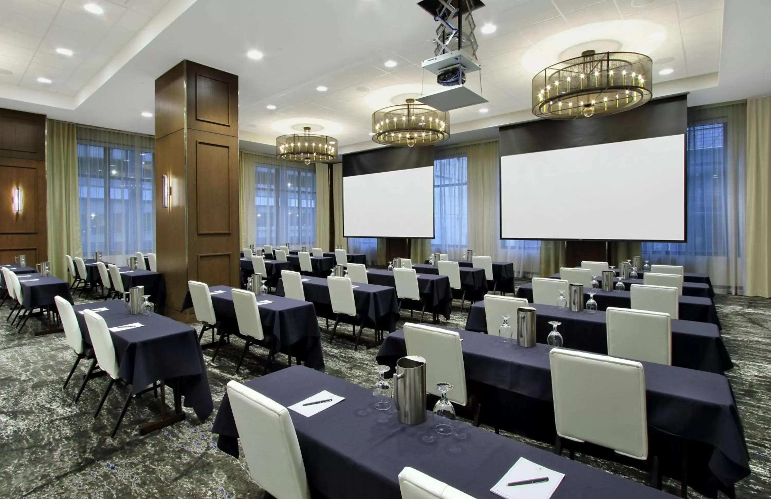 Meeting/conference room in Embassy Suites Pittsburgh-Downtown