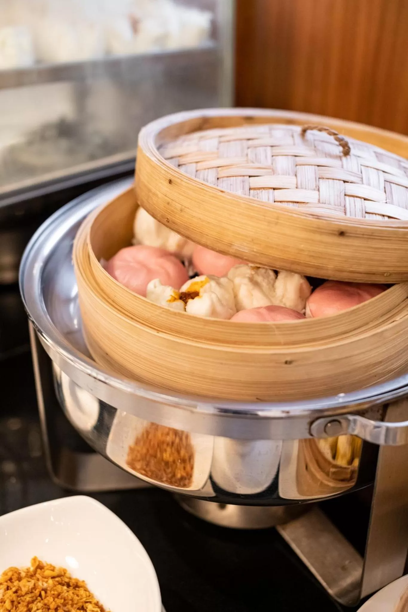 Restaurant/places to eat in S Ratchada Leisure Hotel