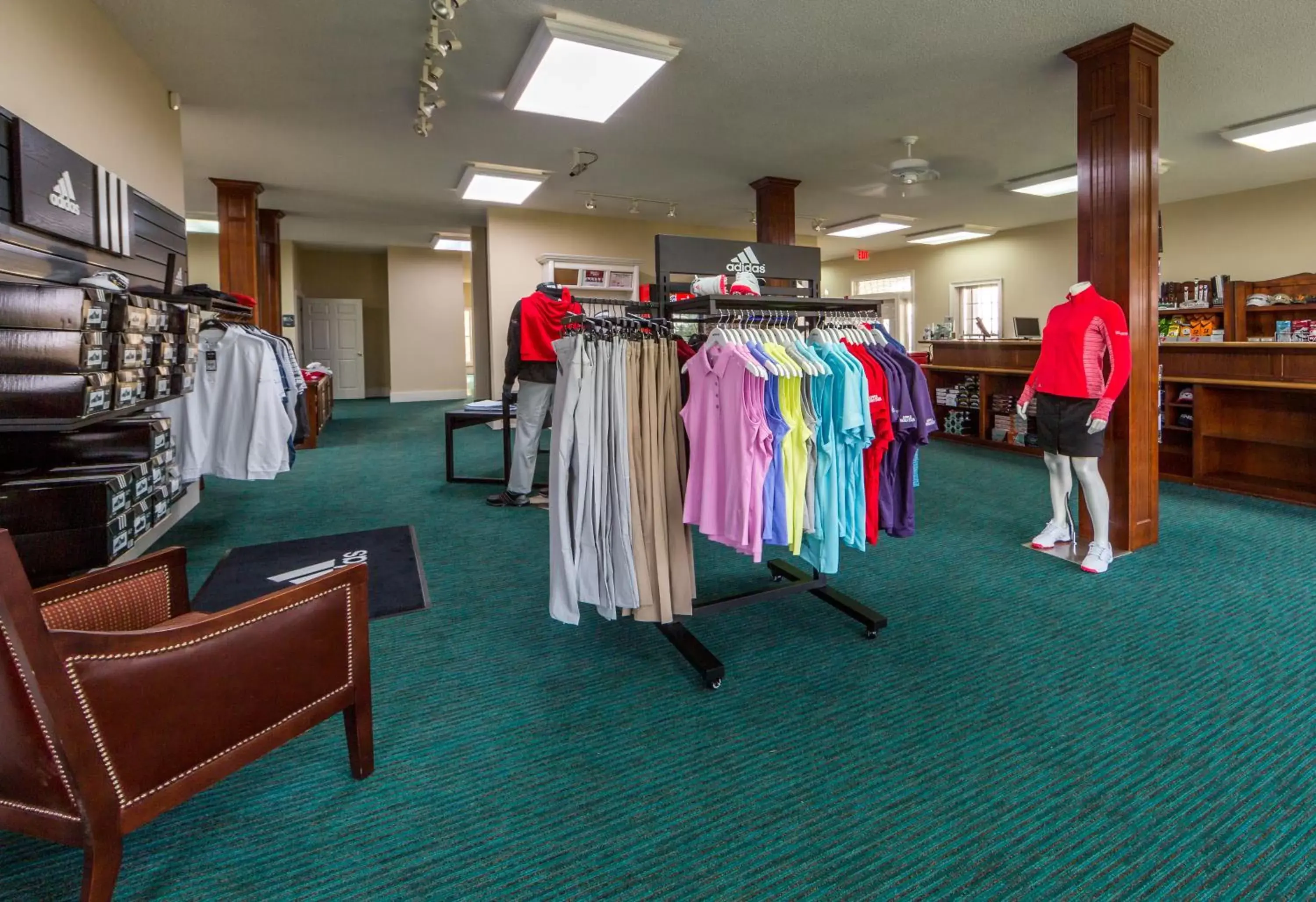Golfcourse, Supermarket/Shops in Holiday Inn Club Vacations Apple Mountain Resort at Clarkesville