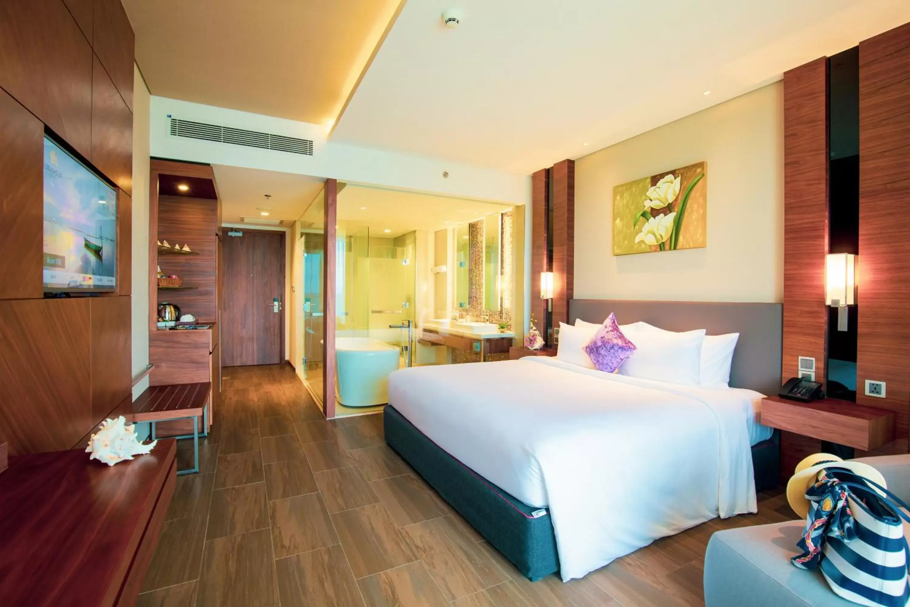 Bed in Seashells Phu Quoc Hotel & Spa