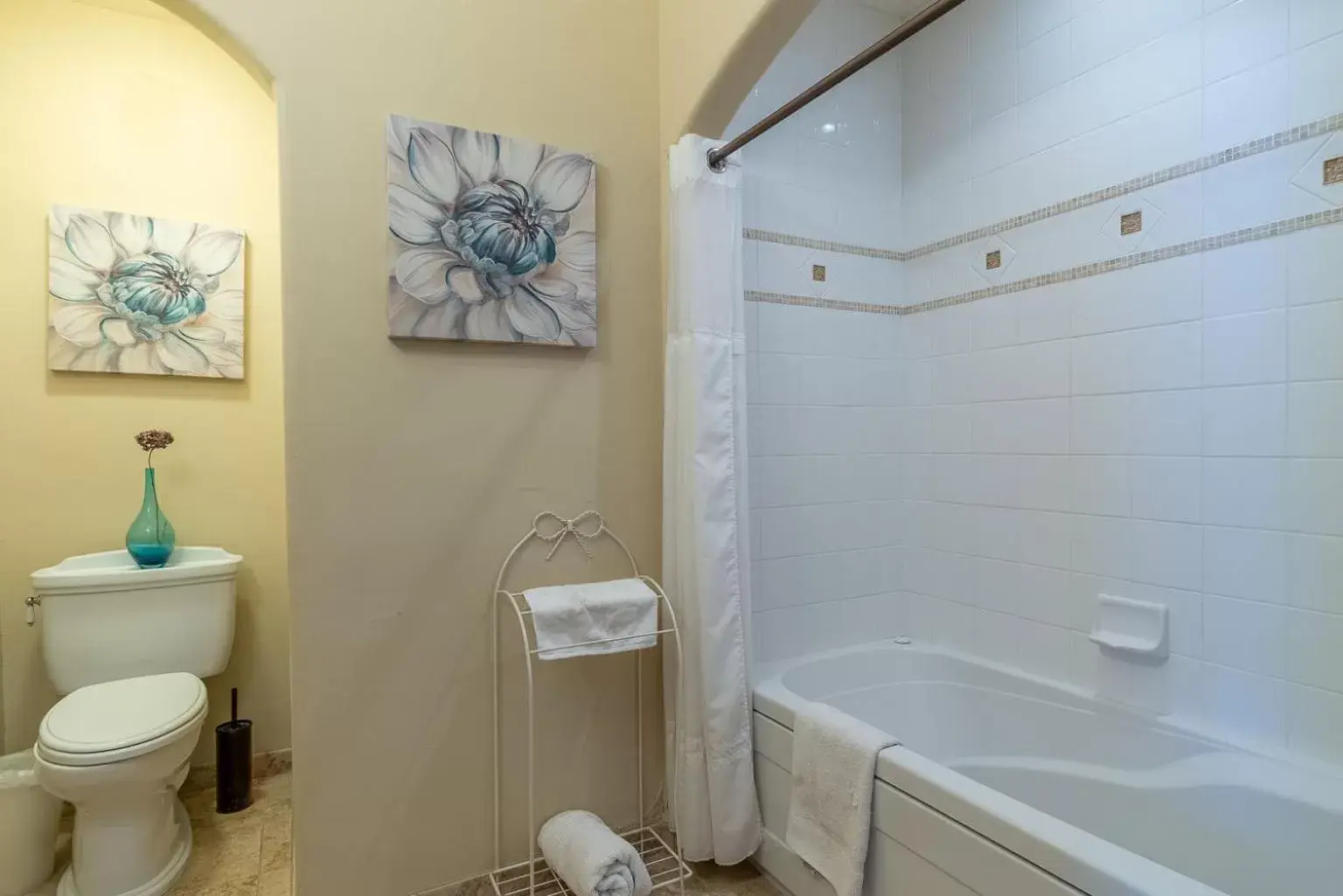 Bathroom in Chateau Coralini