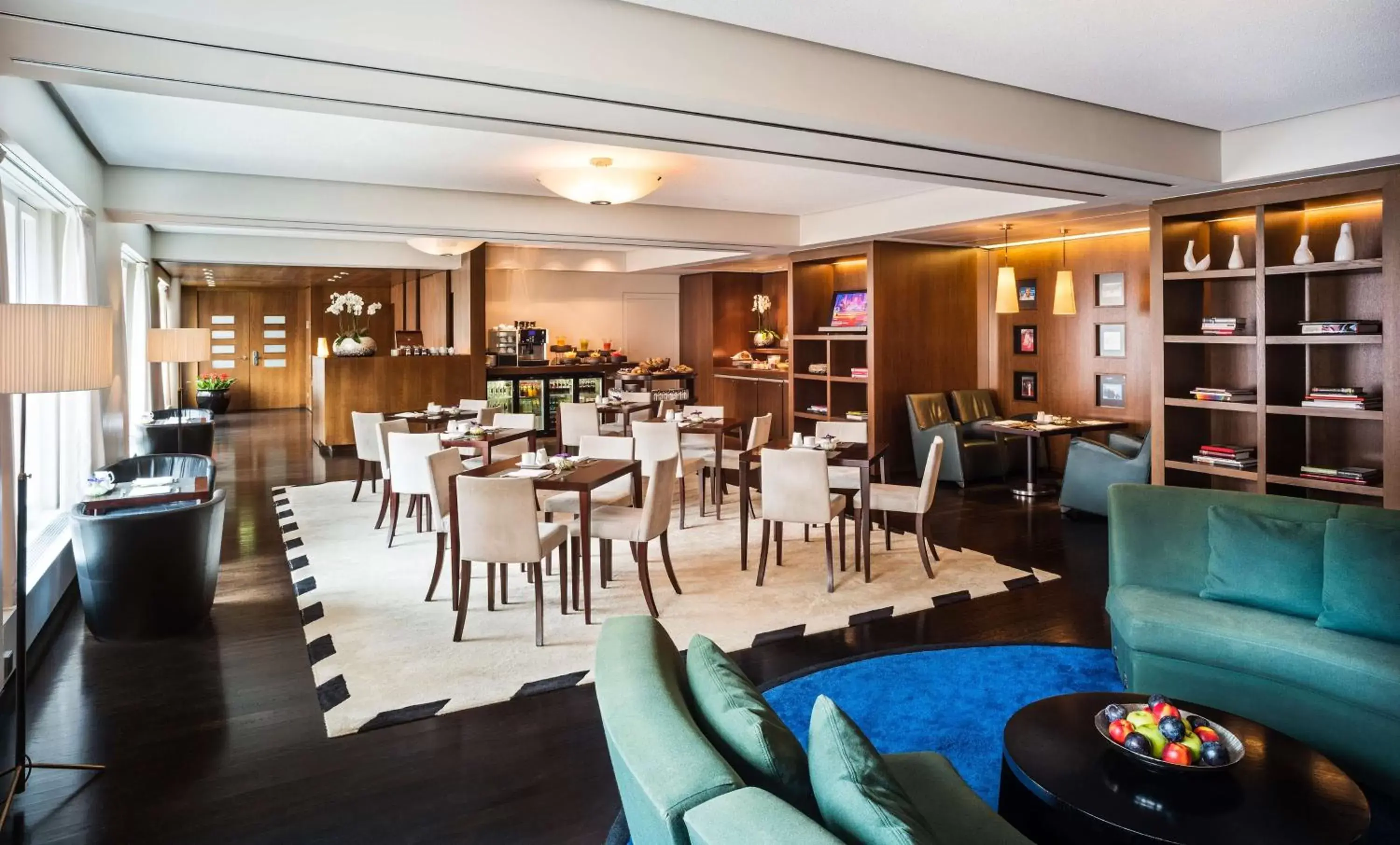 Lounge or bar, Restaurant/Places to Eat in Grand Hyatt Berlin