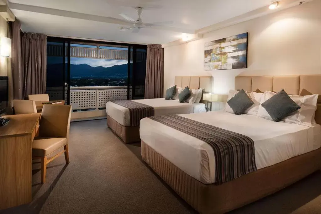 Rydges Esplanade Resort Cairns