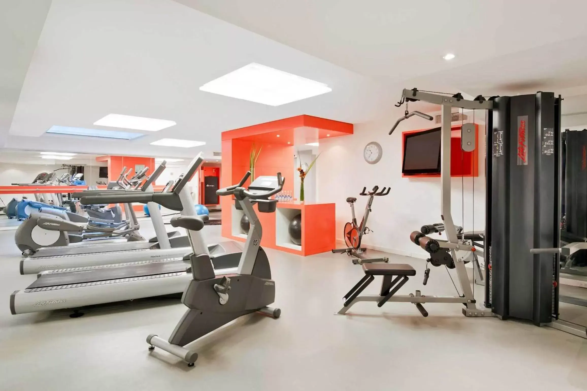 Fitness centre/facilities, Fitness Center/Facilities in Novotel Montreal Center