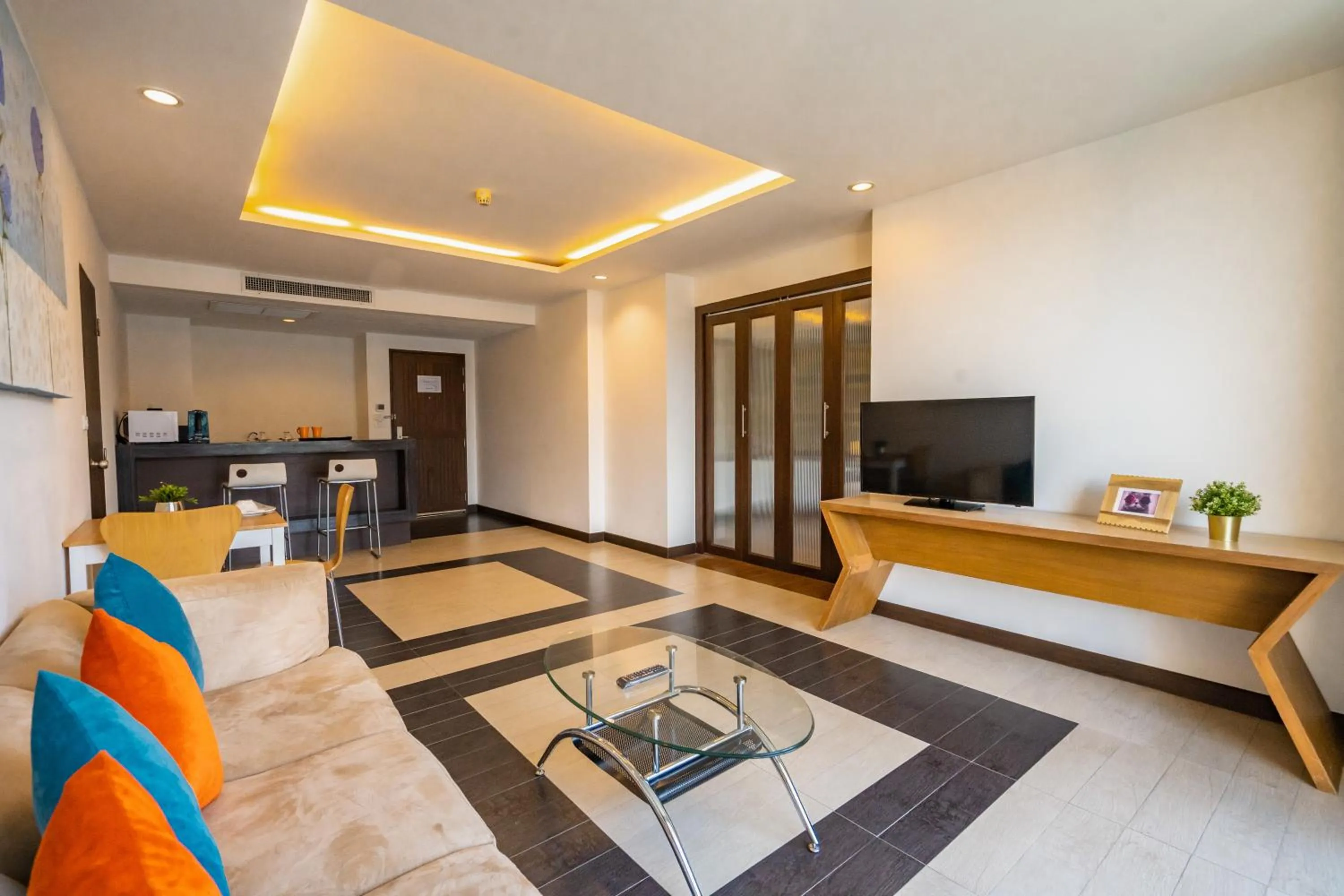 Living room in Hotel J Pattaya