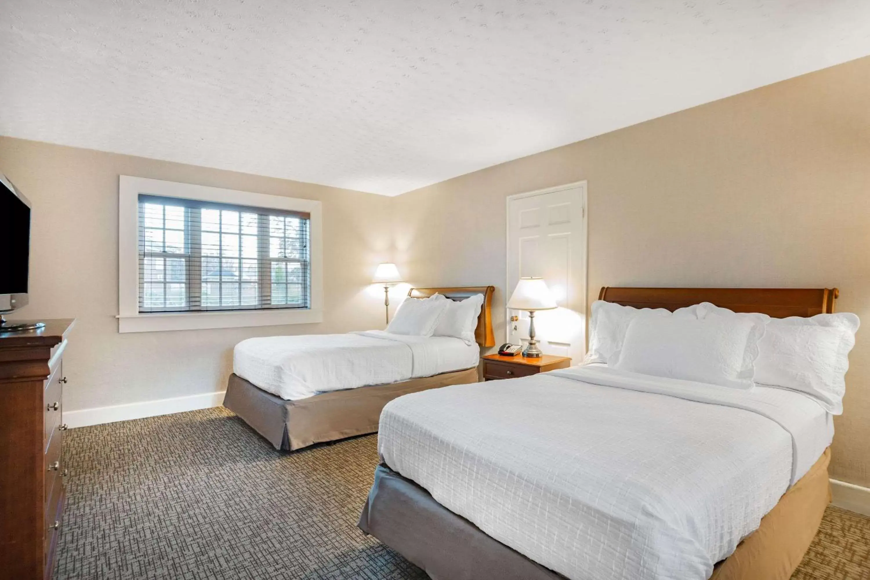 Photo of the whole room, Bed in Natural Bridge Hotel, Trademark Collection by Wyndham